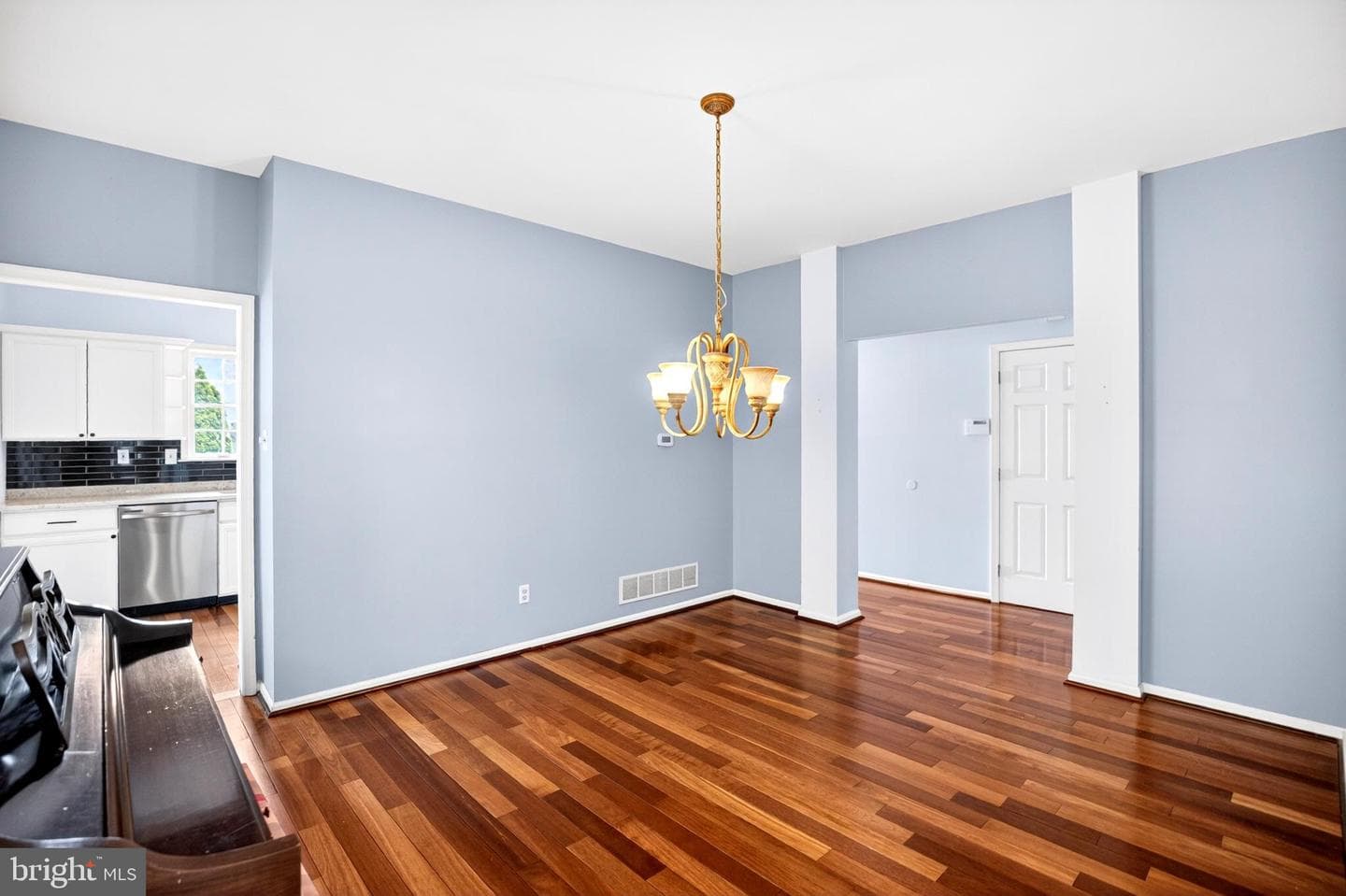615 Yardley Ln photo 12