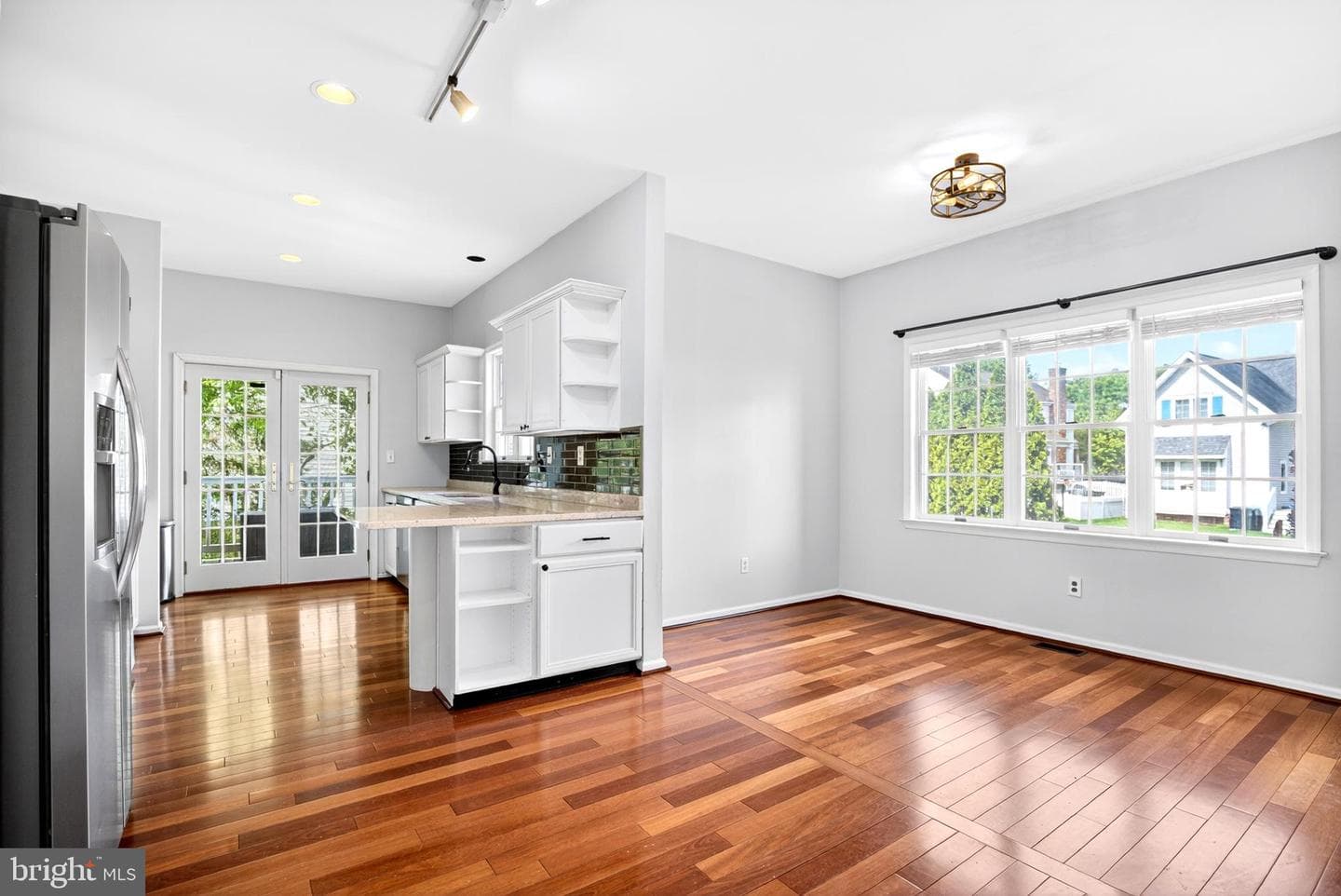 615 Yardley Ln photo 15