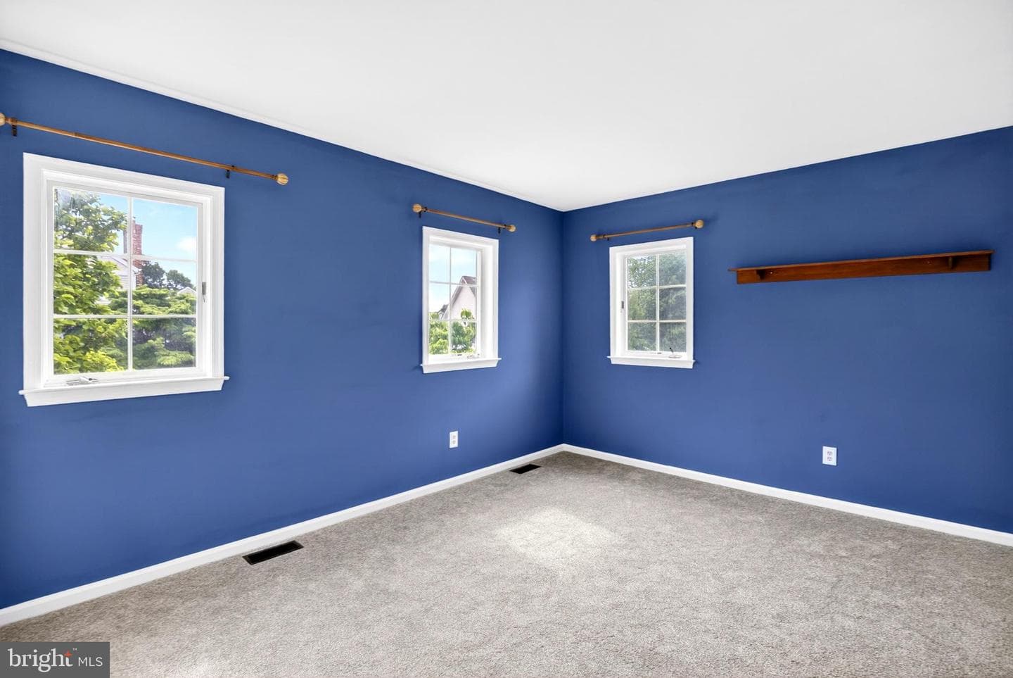 615 Yardley Ln photo 22