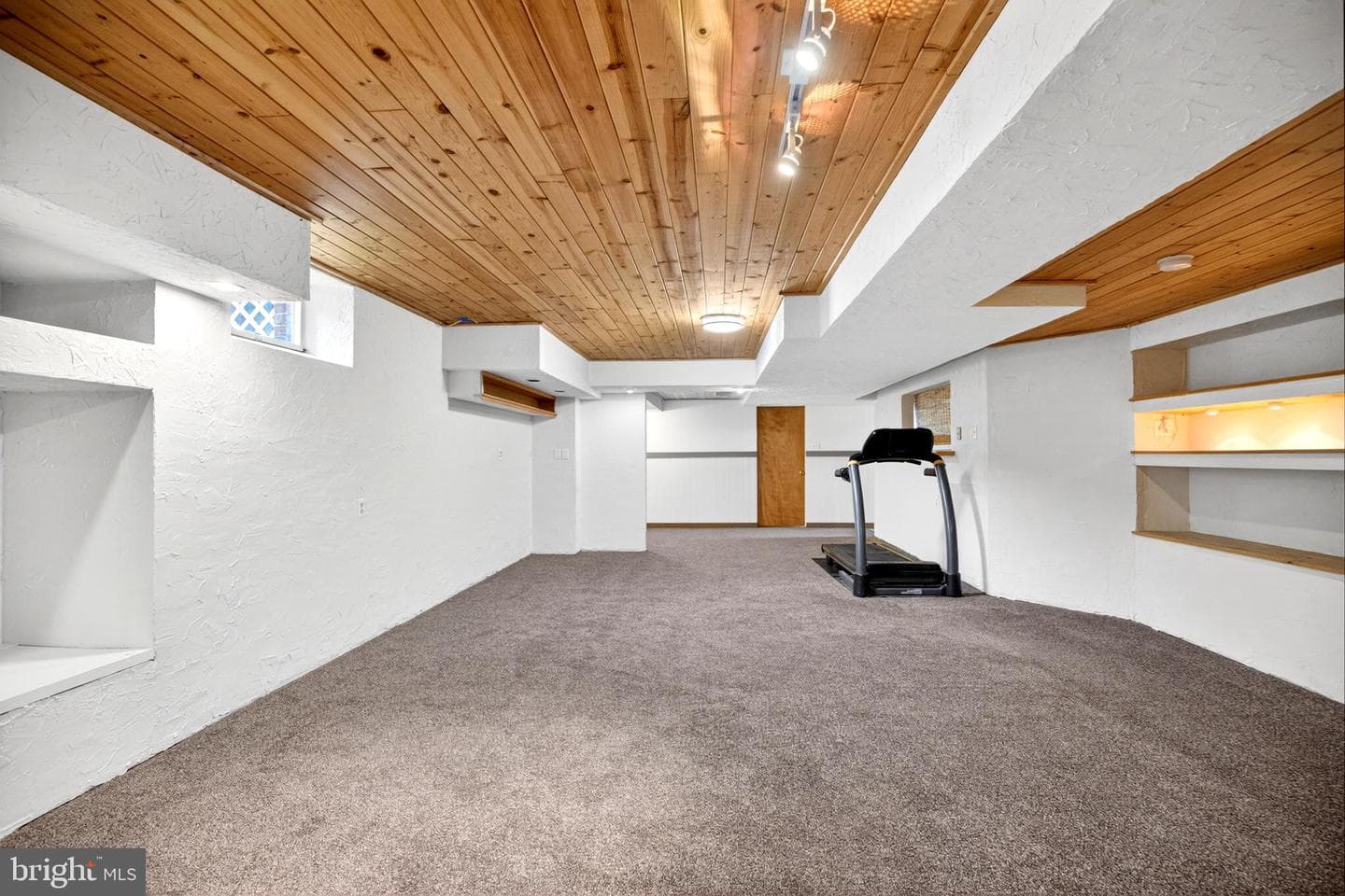 615 Yardley Ln photo 31