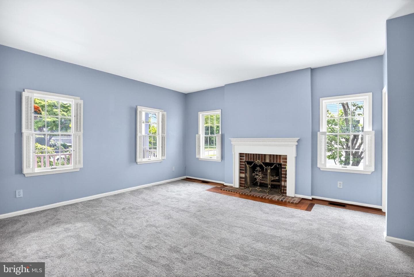 615 Yardley Ln photo 6