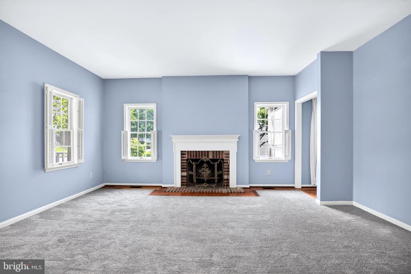 615 Yardley Ln photo 7