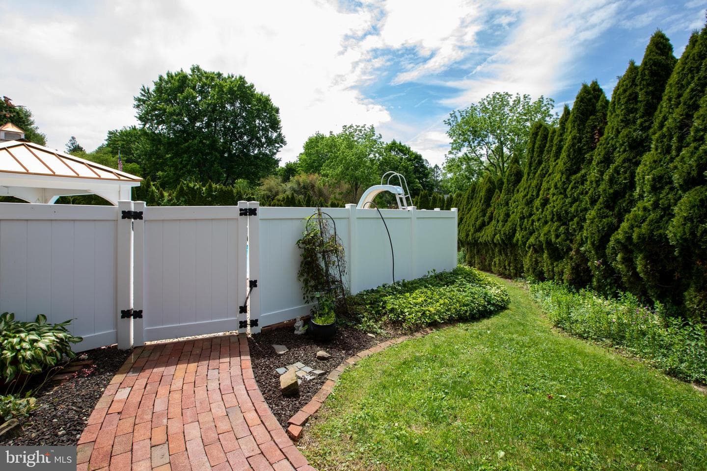 1416 Gary Terrace photo 50
