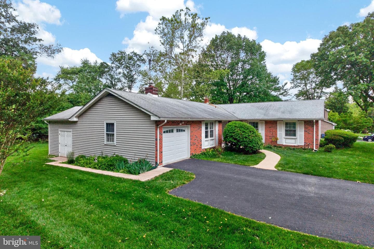 115 Morris Road photo 3