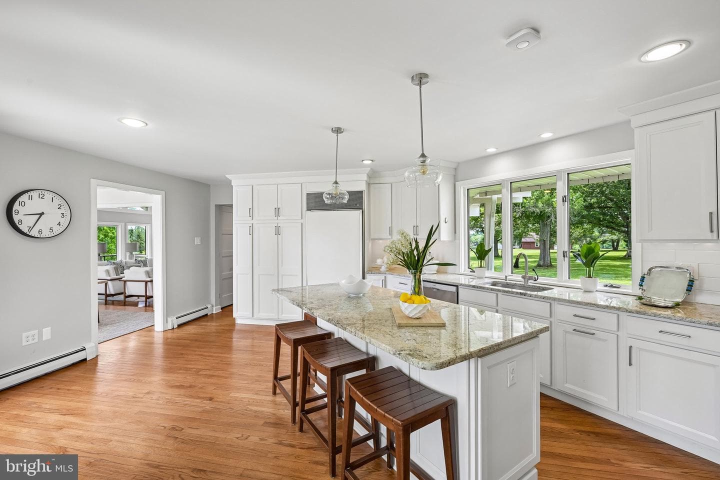 989 Delchester Road photo 18