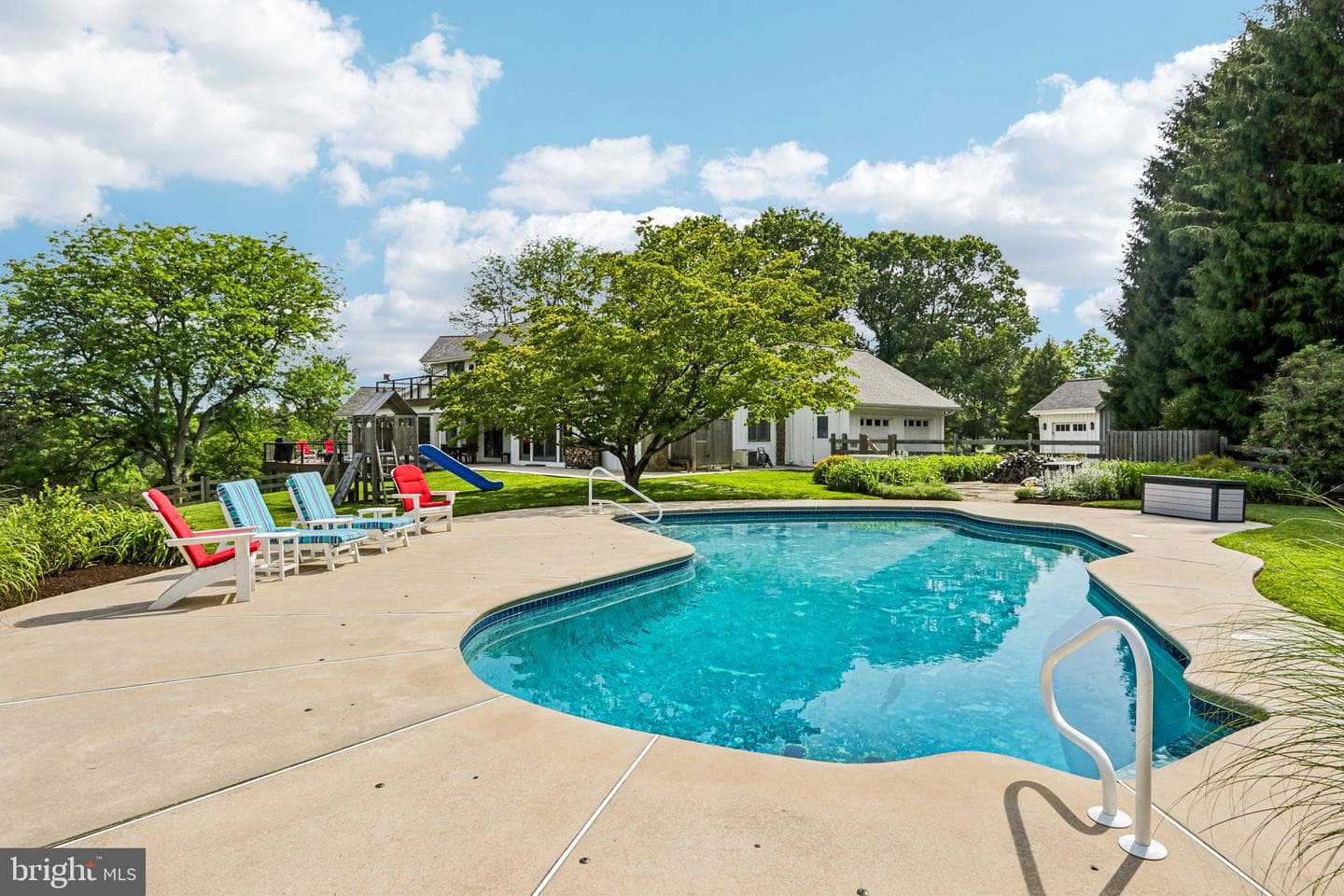 989 Delchester Road photo 64