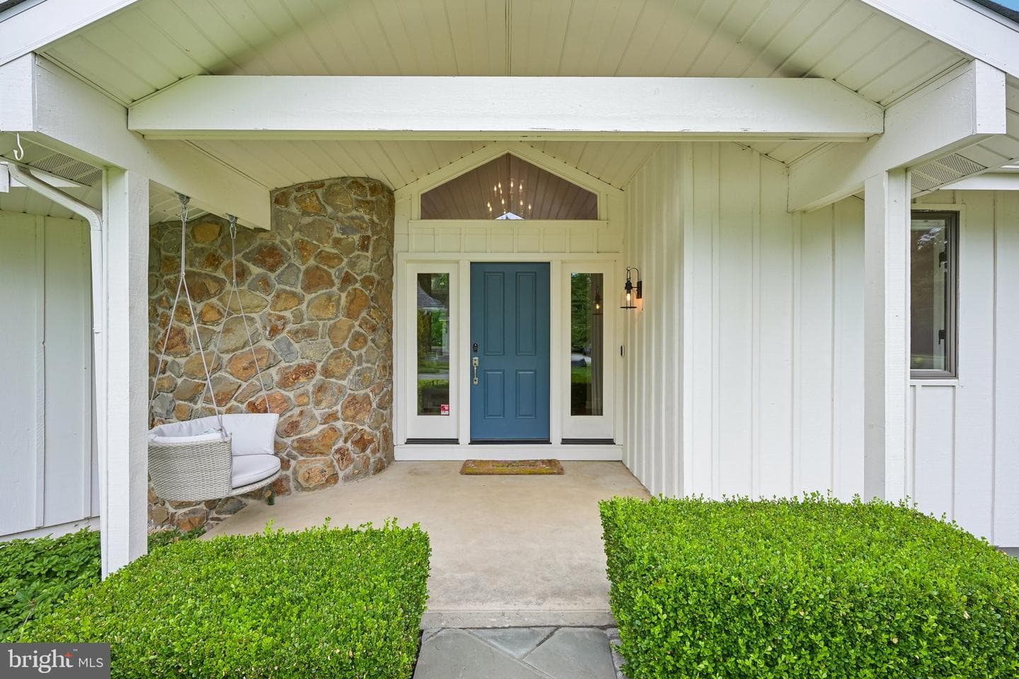 989 Delchester Road photo 8