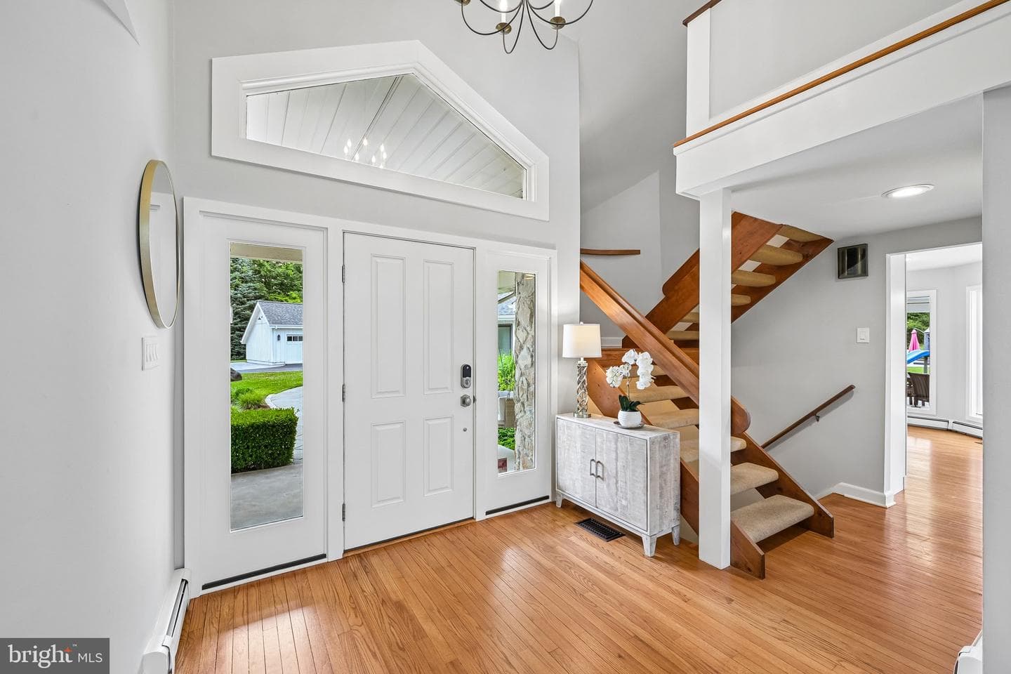 989 Delchester Road photo 9