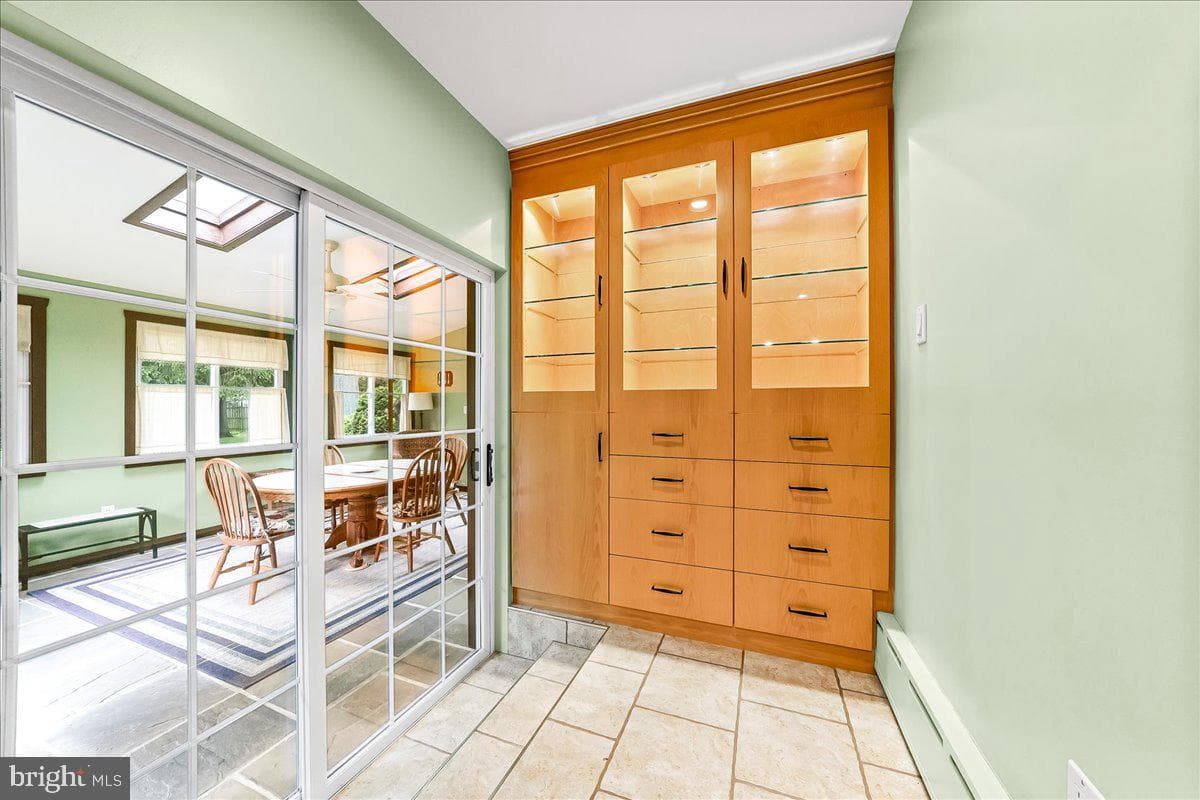 1219 Scott Drive photo 12