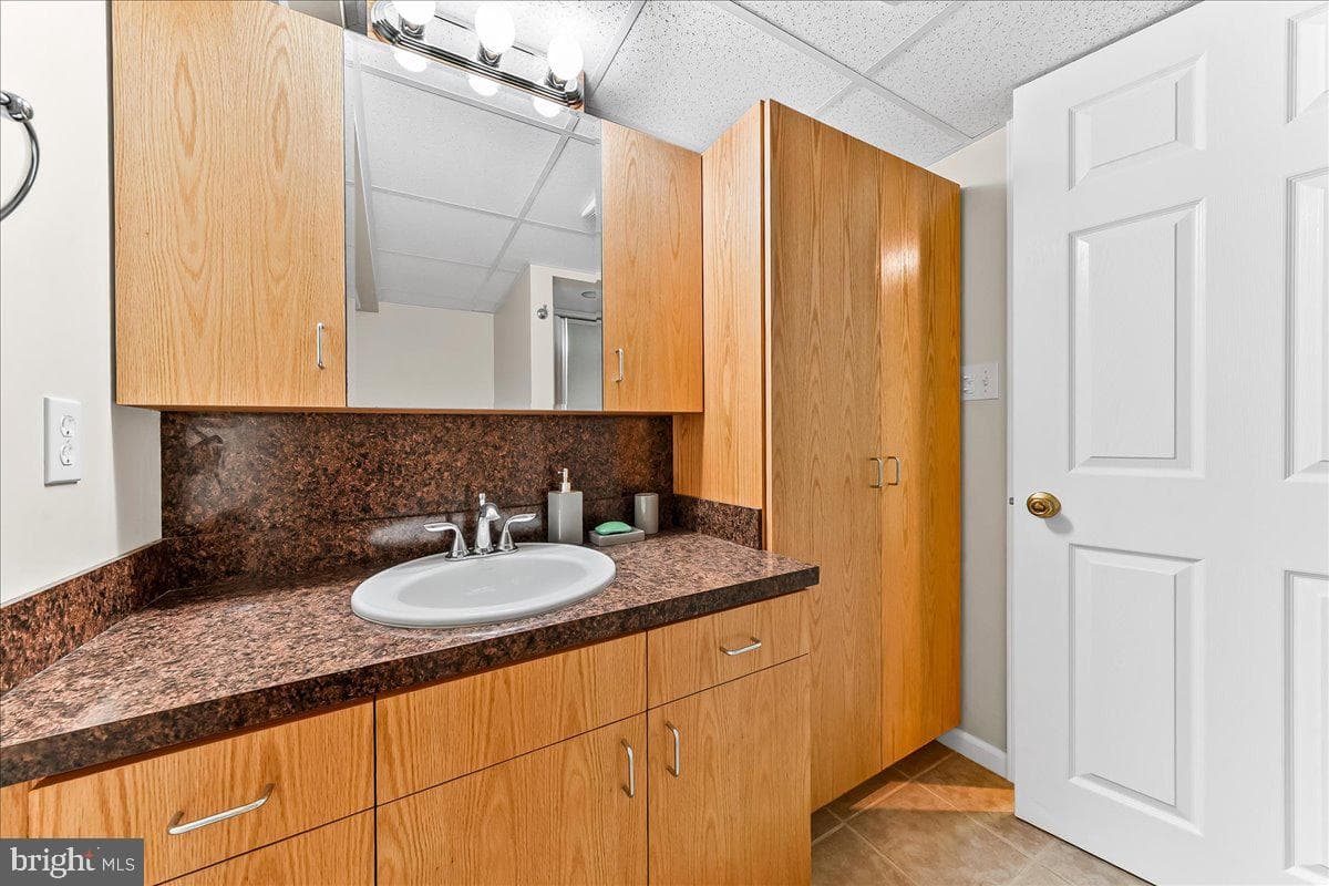 1219 Scott Drive photo 25