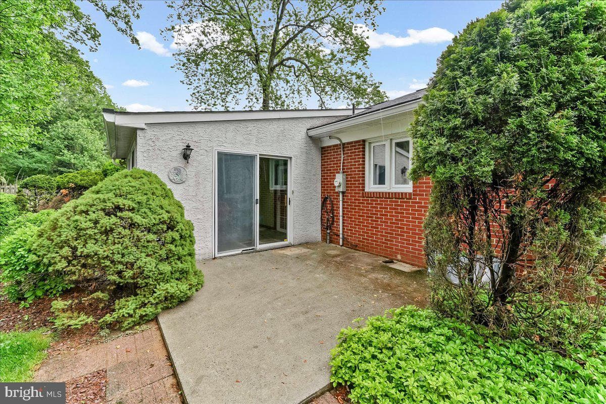1219 Scott Drive photo 29