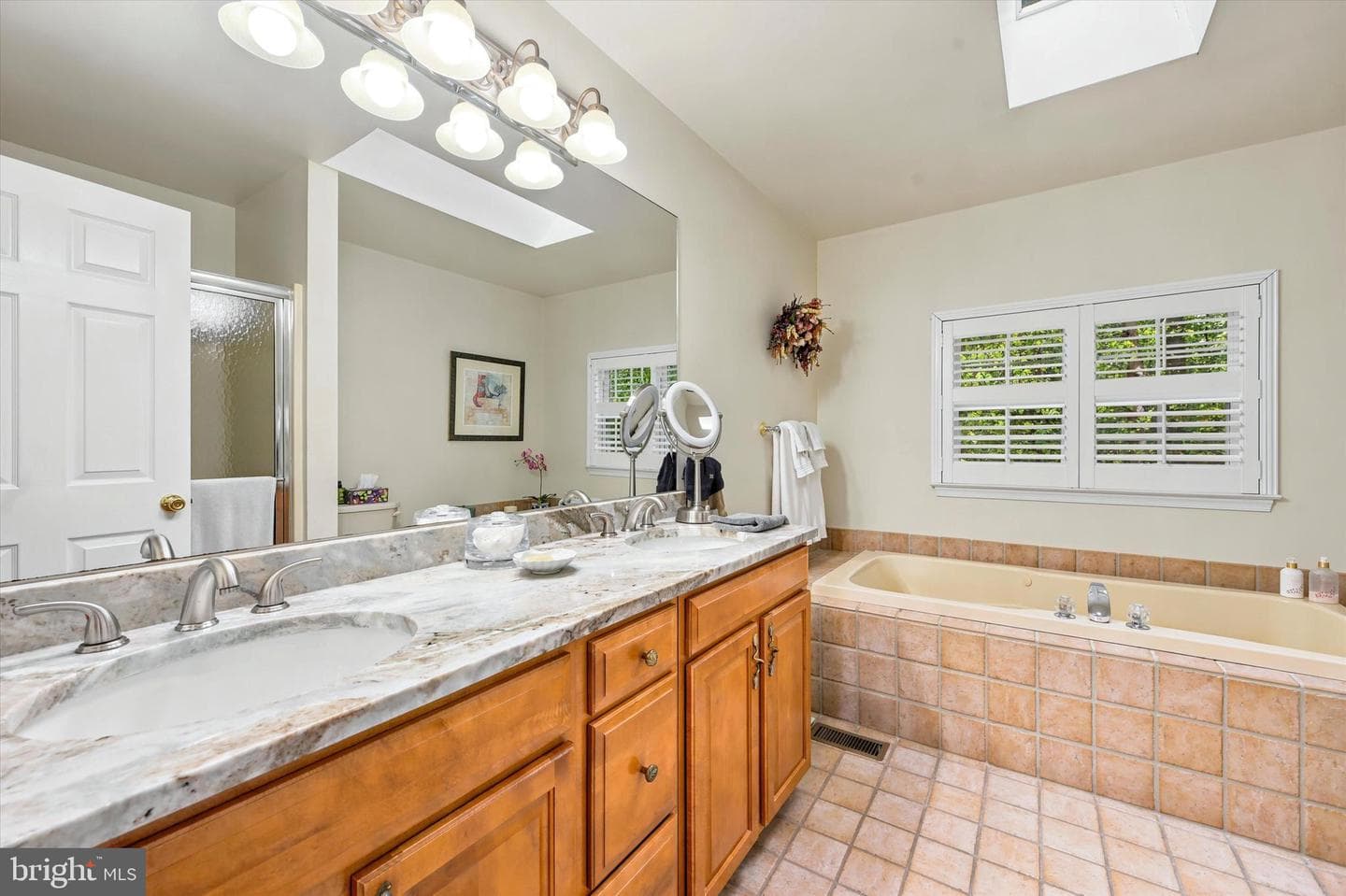 116 Acorn Way photo 13