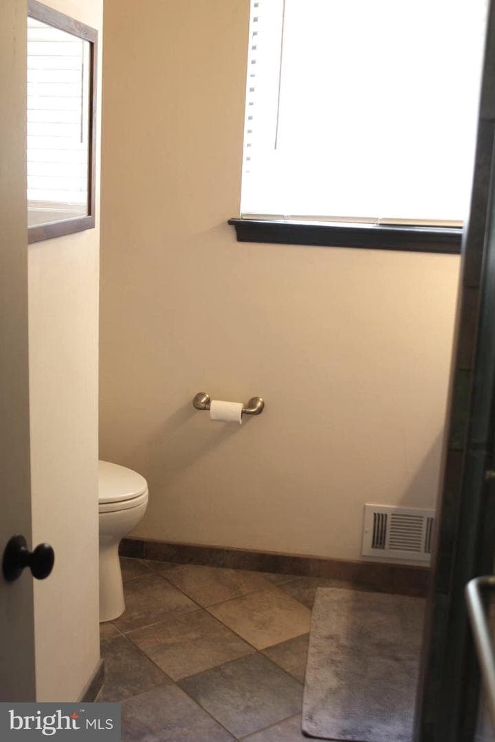 1210 New Hampshire Lane photo 19