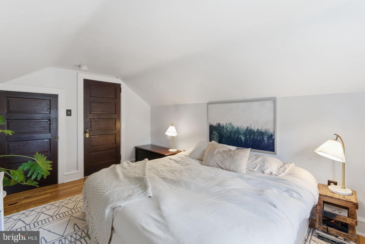 562 Woodside Avenue photo 35