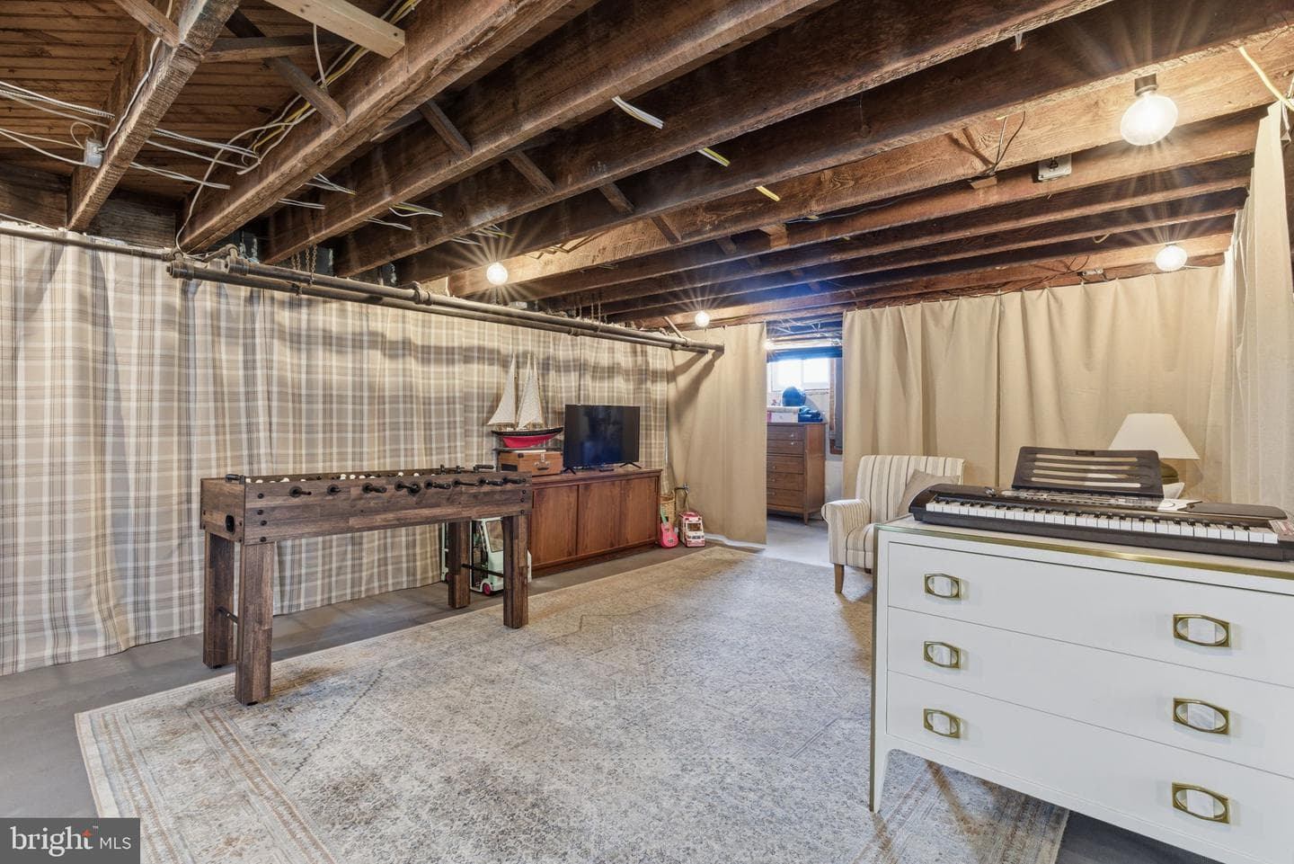562 Woodside Avenue photo 37