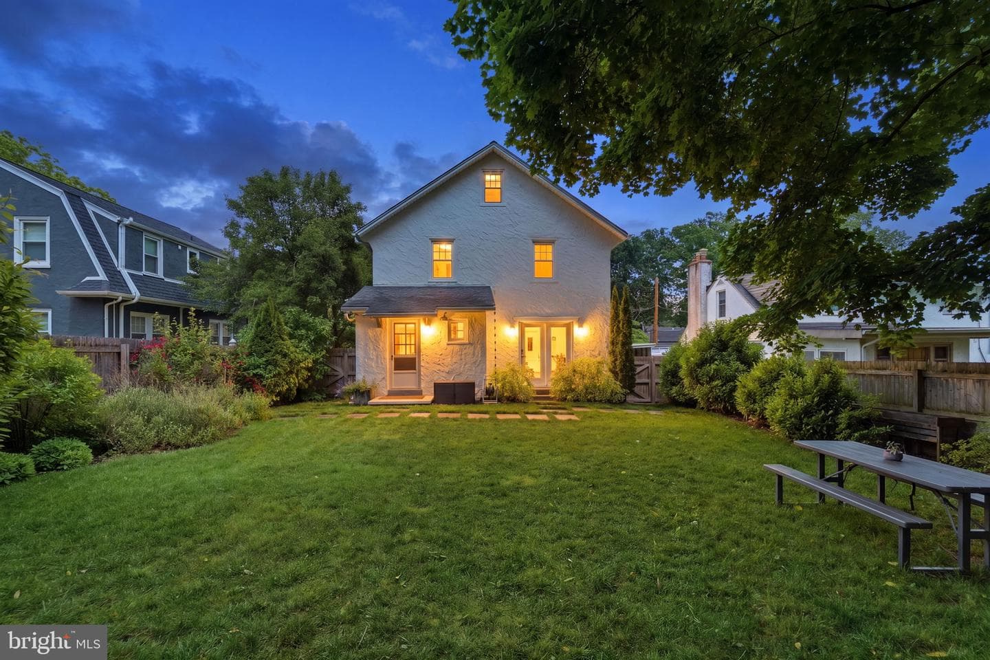 562 Woodside Avenue photo 41