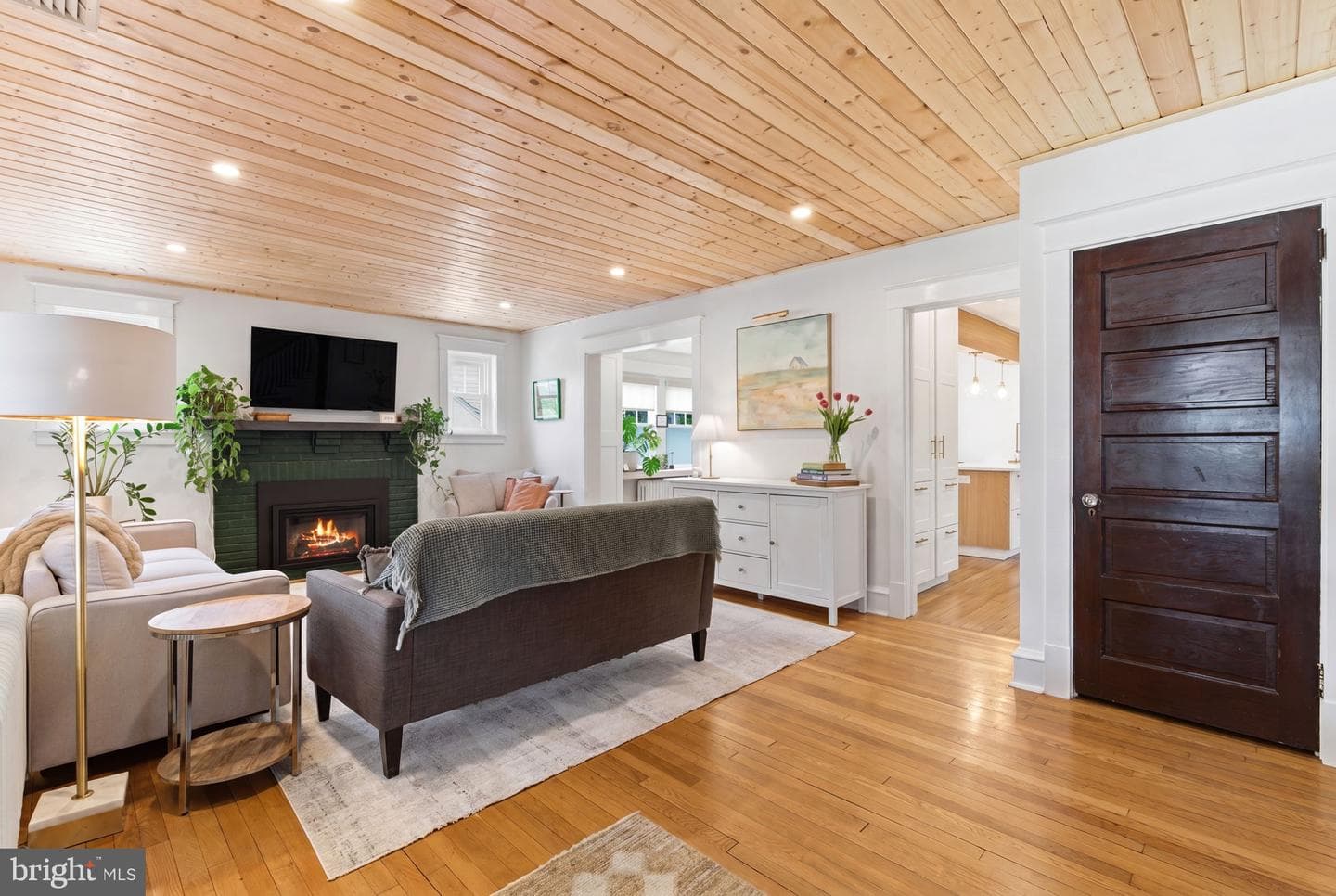 562 Woodside Avenue photo 6