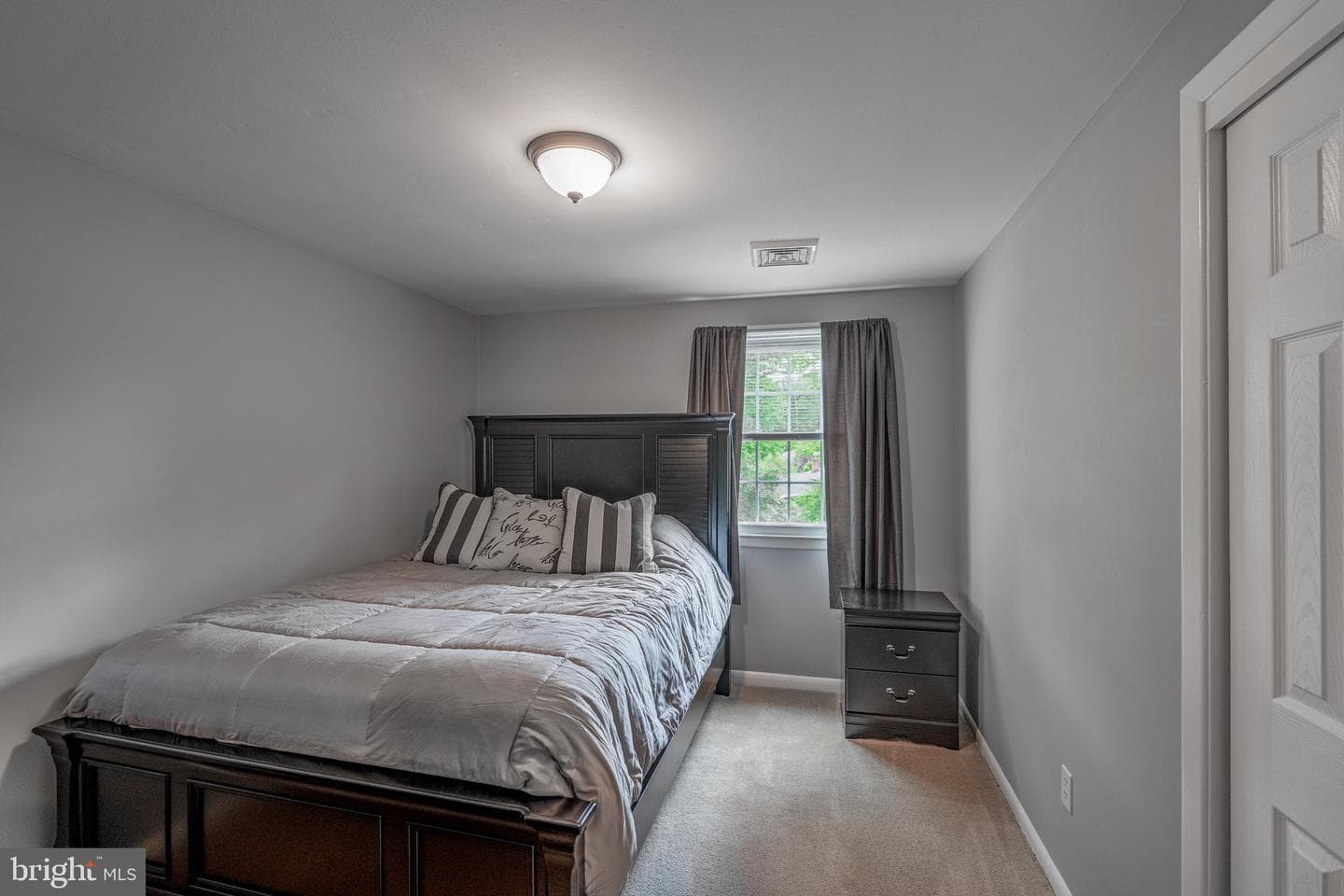 849 Parkside Avenue photo 16