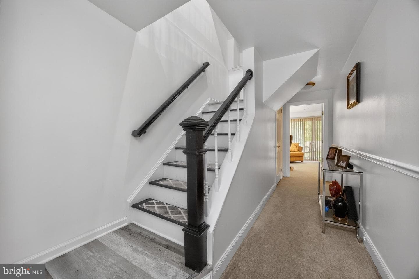 1616 S Coventry Lane photo 4