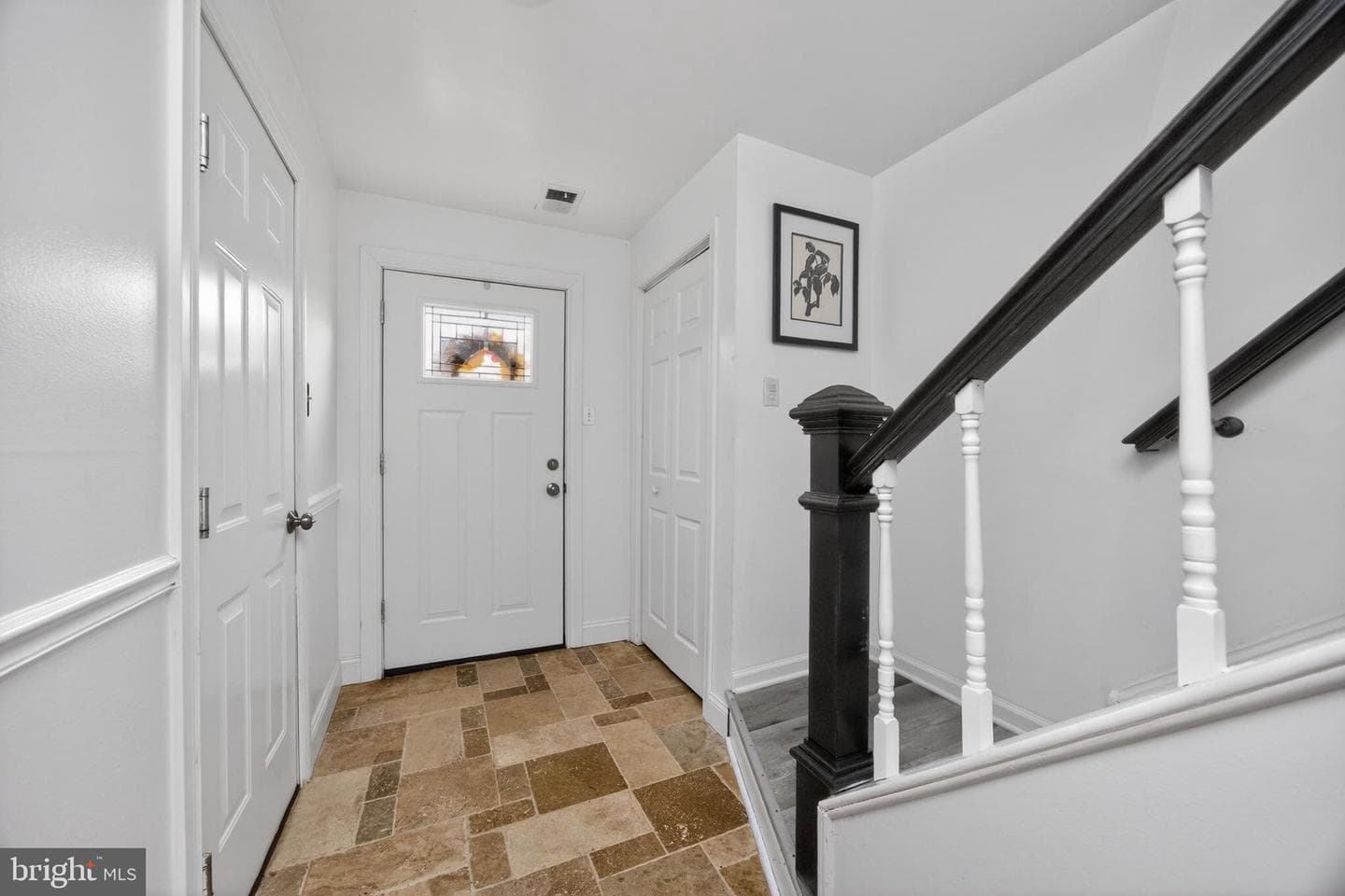 1616 S Coventry Lane photo 5