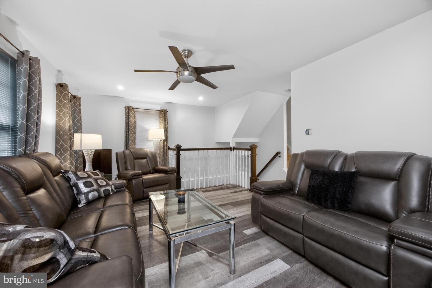 1616 S Coventry Lane photo 8