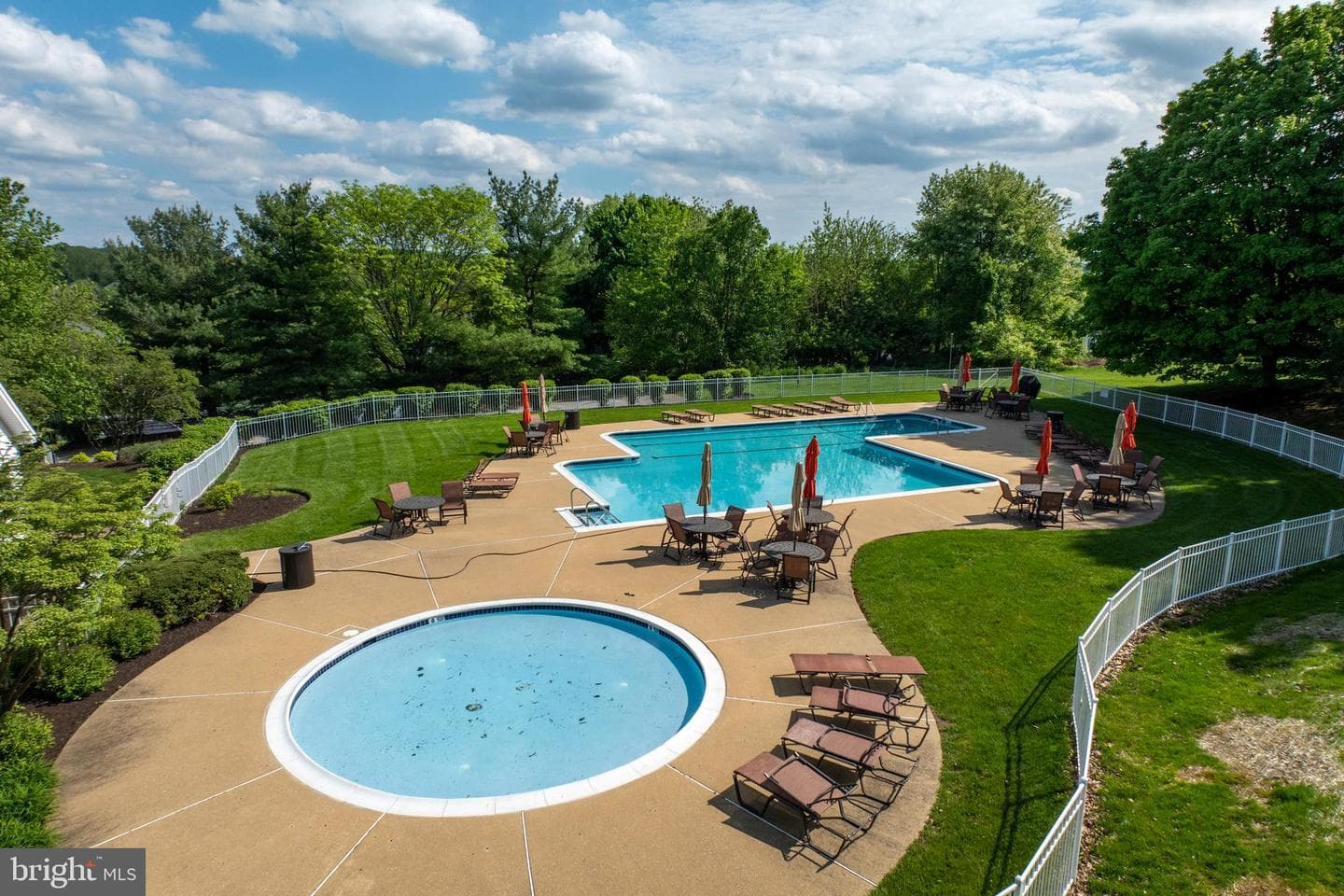 646 Perimeter Drive photo 44