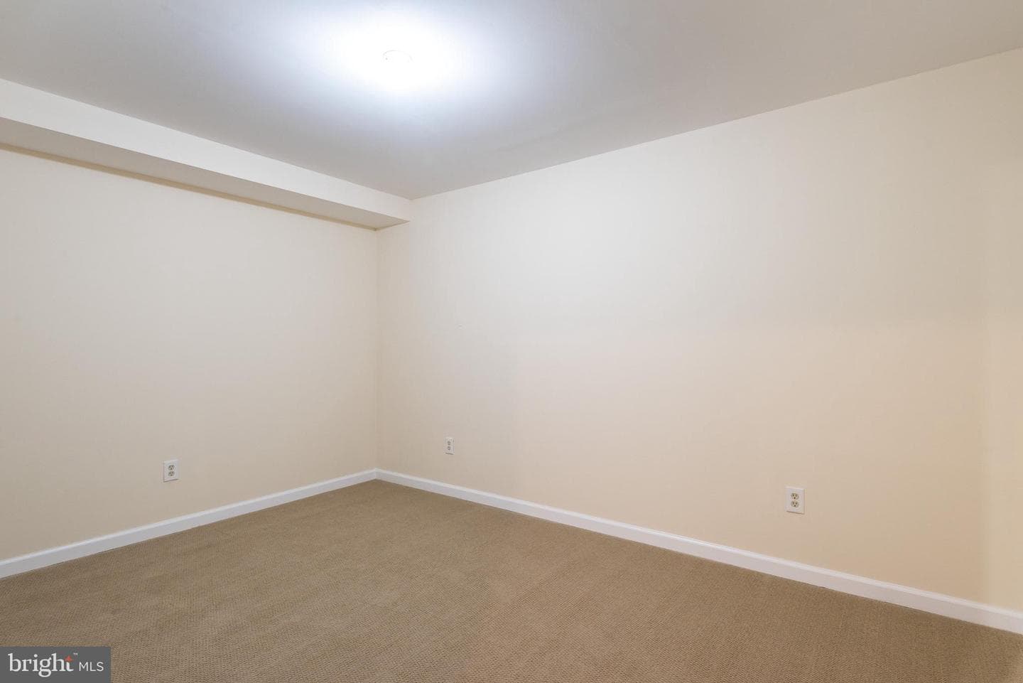 923 Chester Drive photo 32