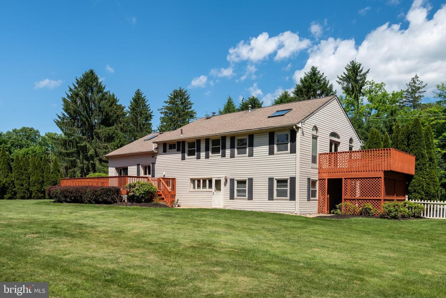1434 Sugartown Road photo 3