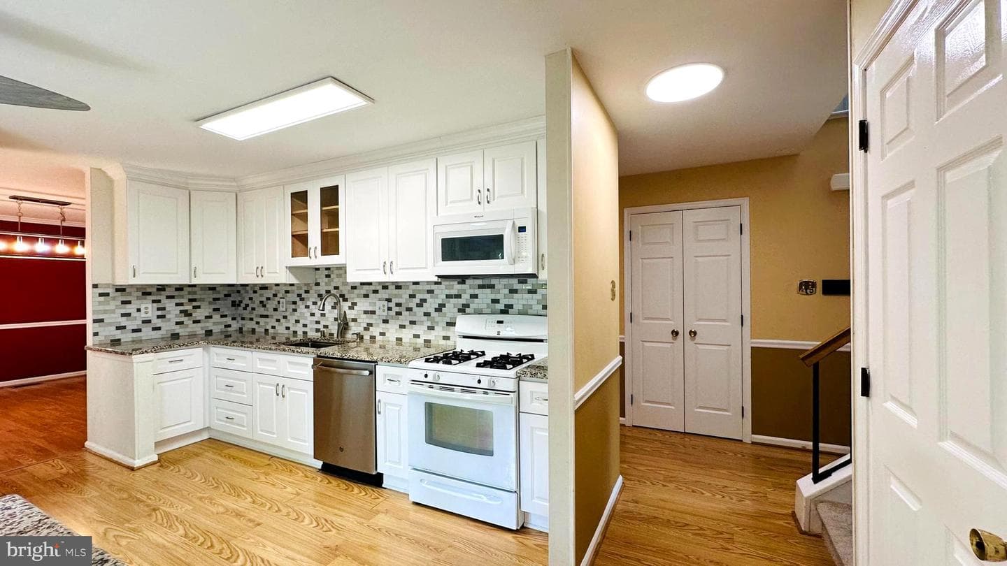 13 Painters Lane photo 3