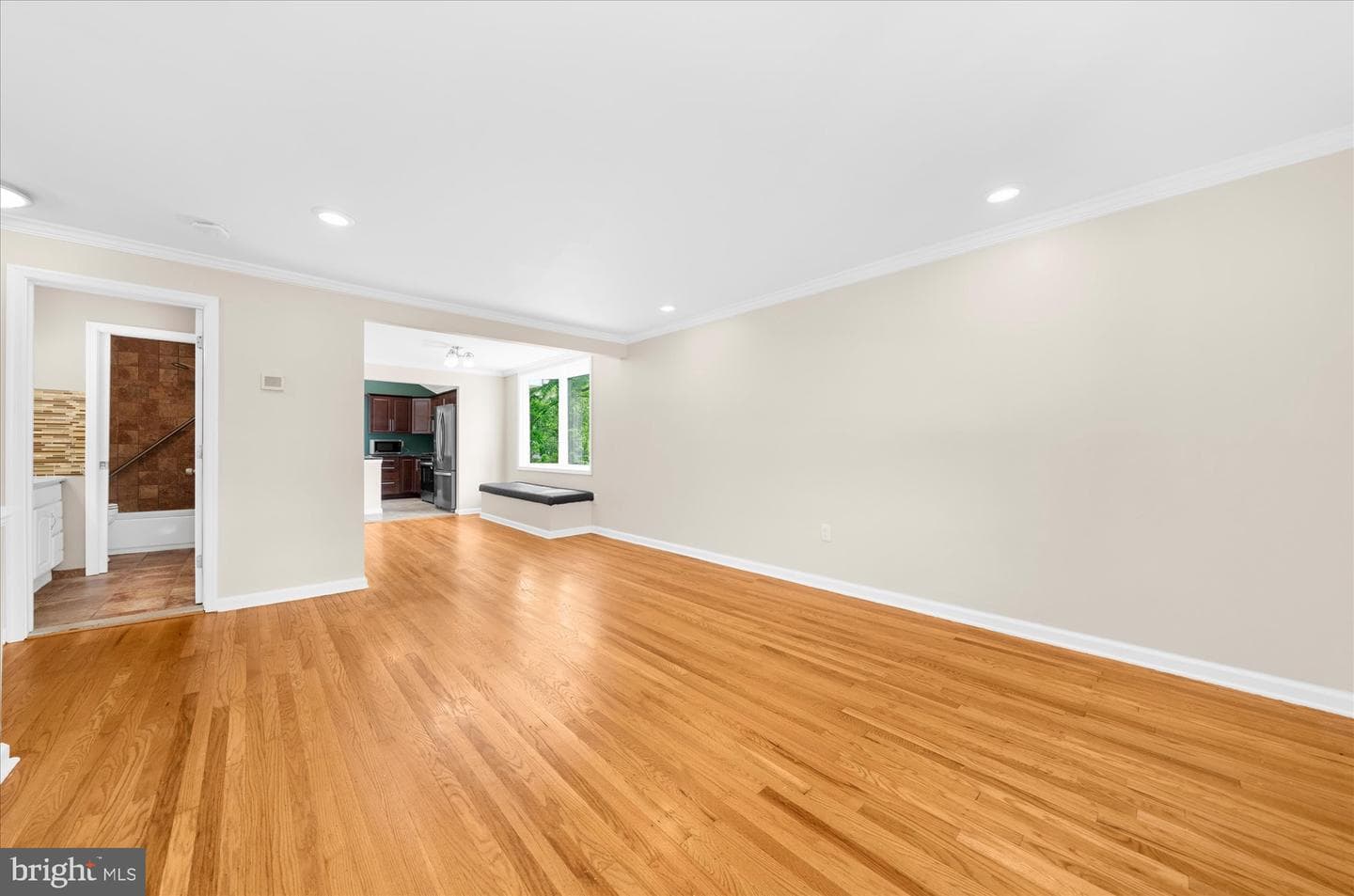1249 W Evergreen Drive photo 4