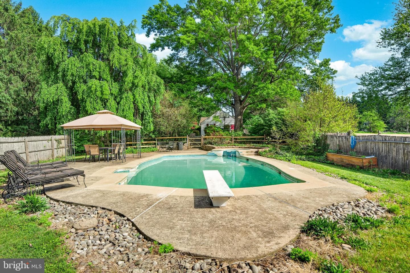 990 Ellis Woods Road photo 47