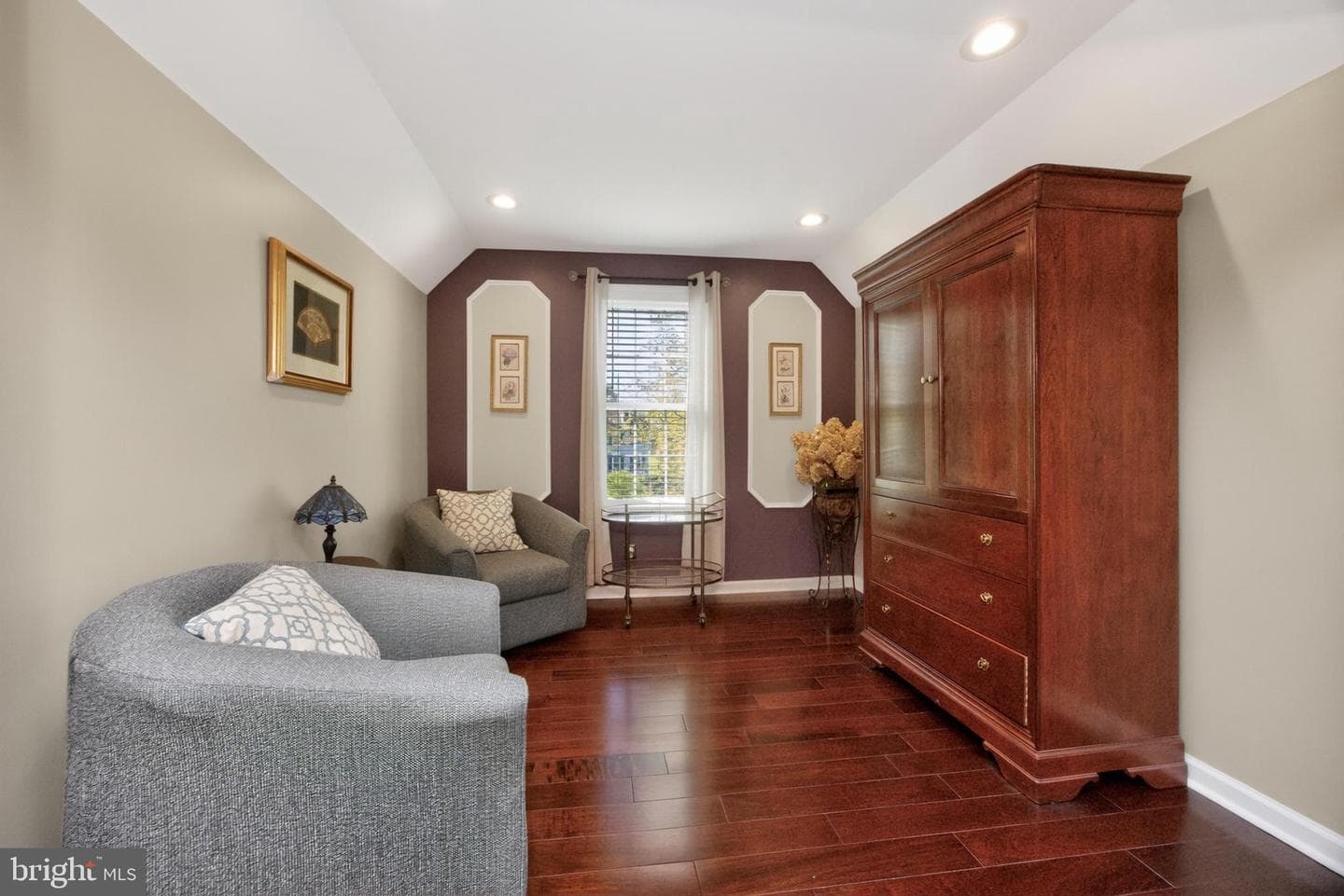 17 Oneida Court photo 27