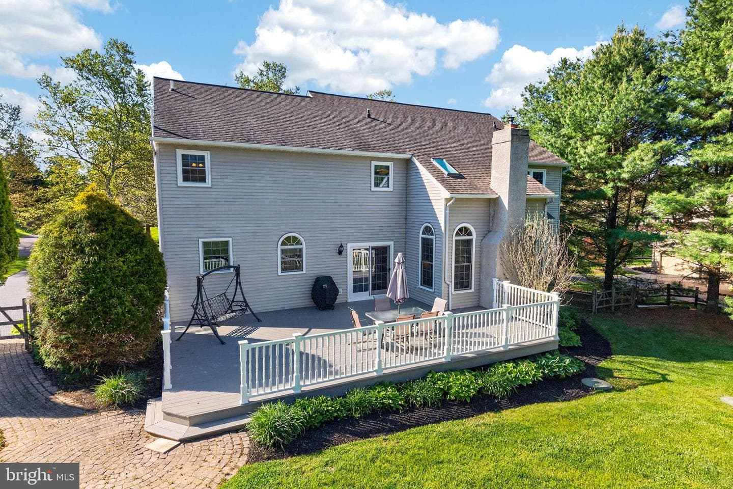 17 Oneida Court photo 5