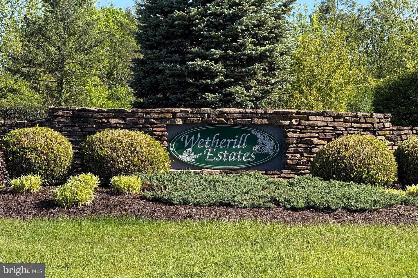 17 Oneida Court photo 56