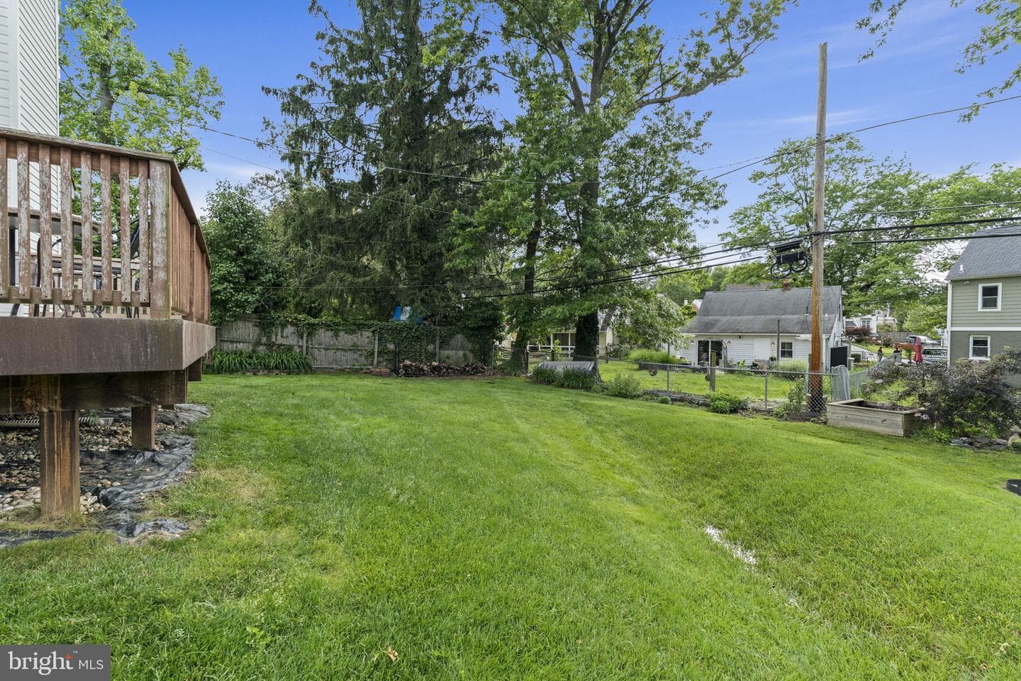 311 E Marshall Street photo 39