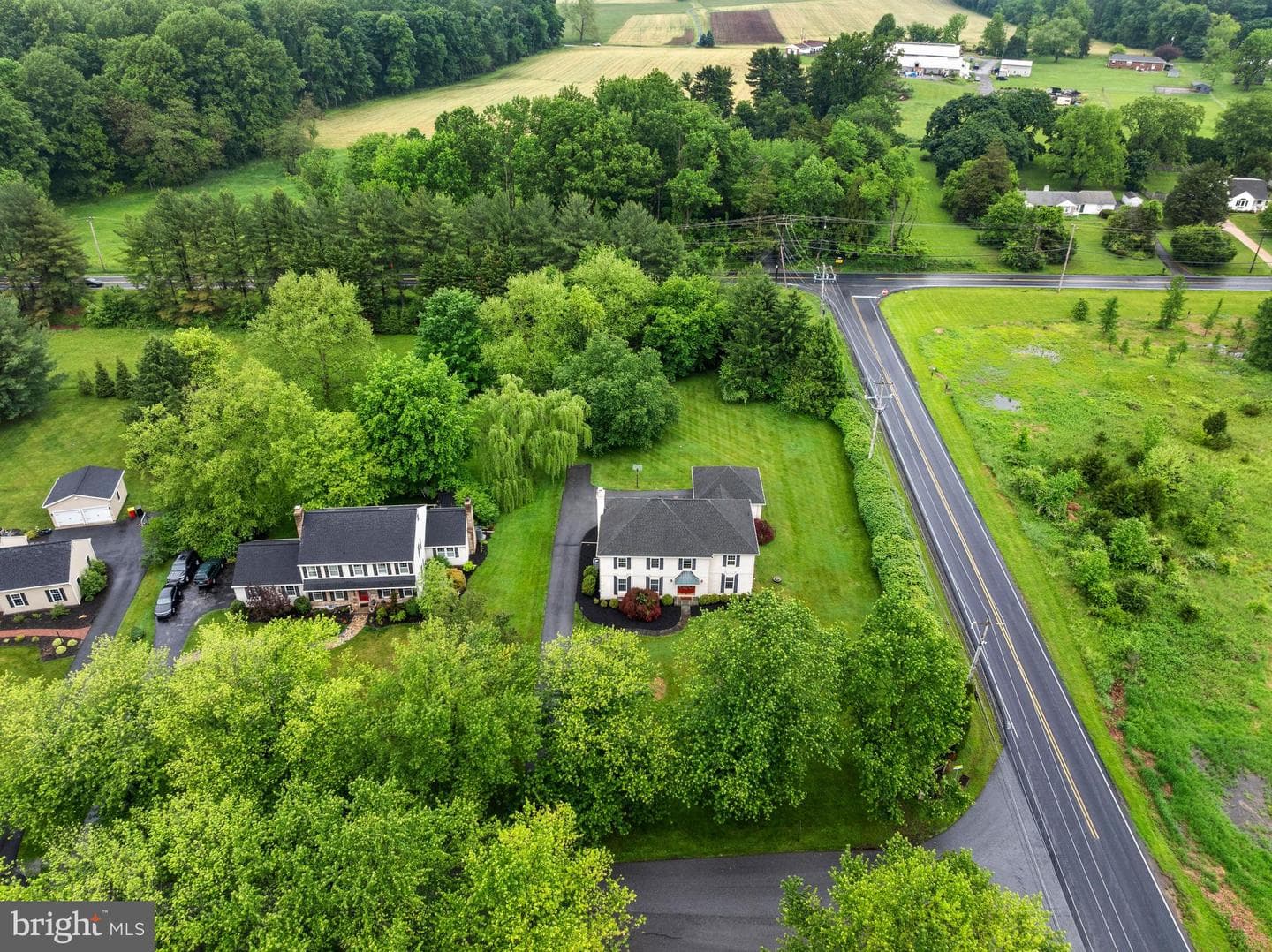 299 Longview Lane photo 9