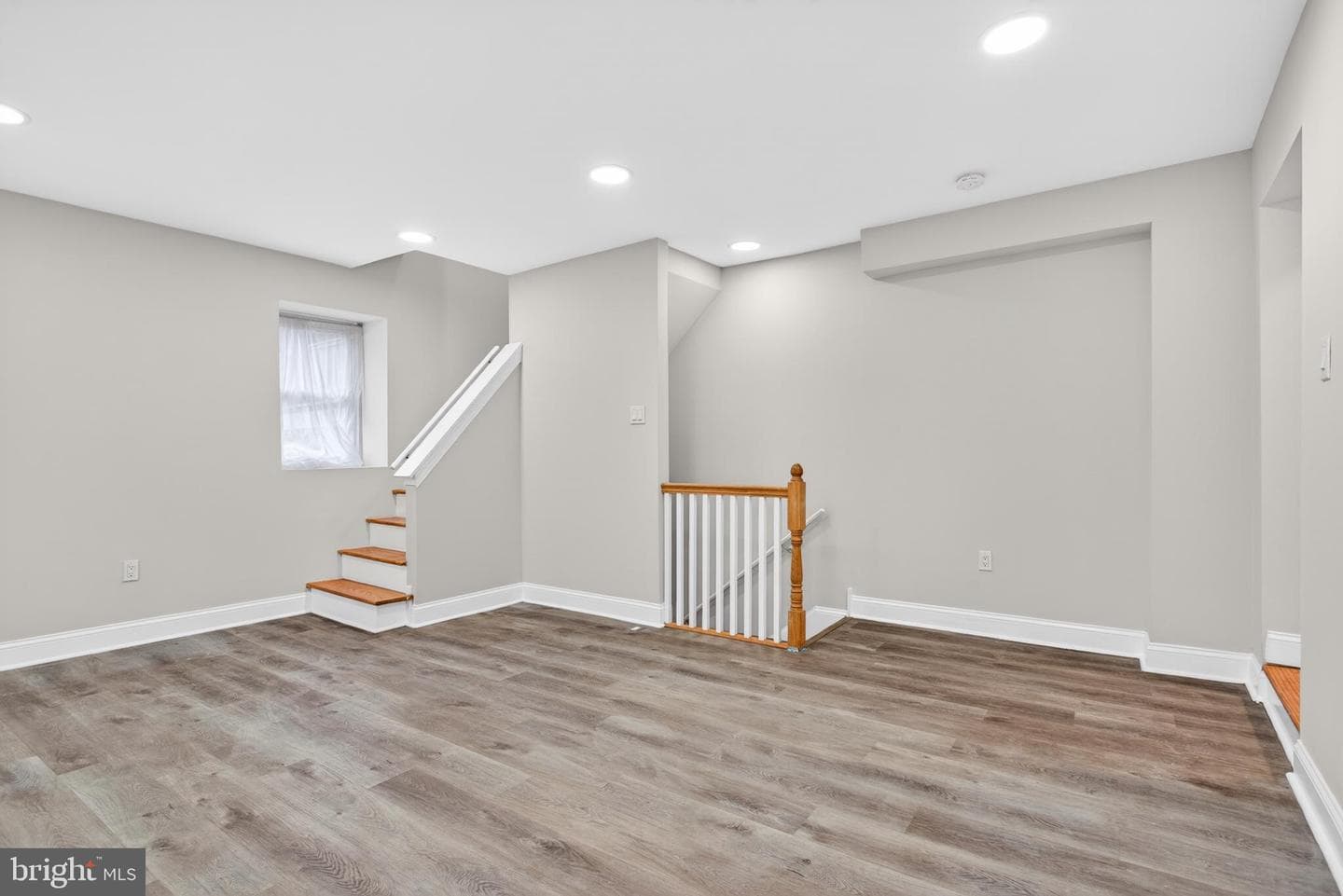 31 Emmett Street photo 11