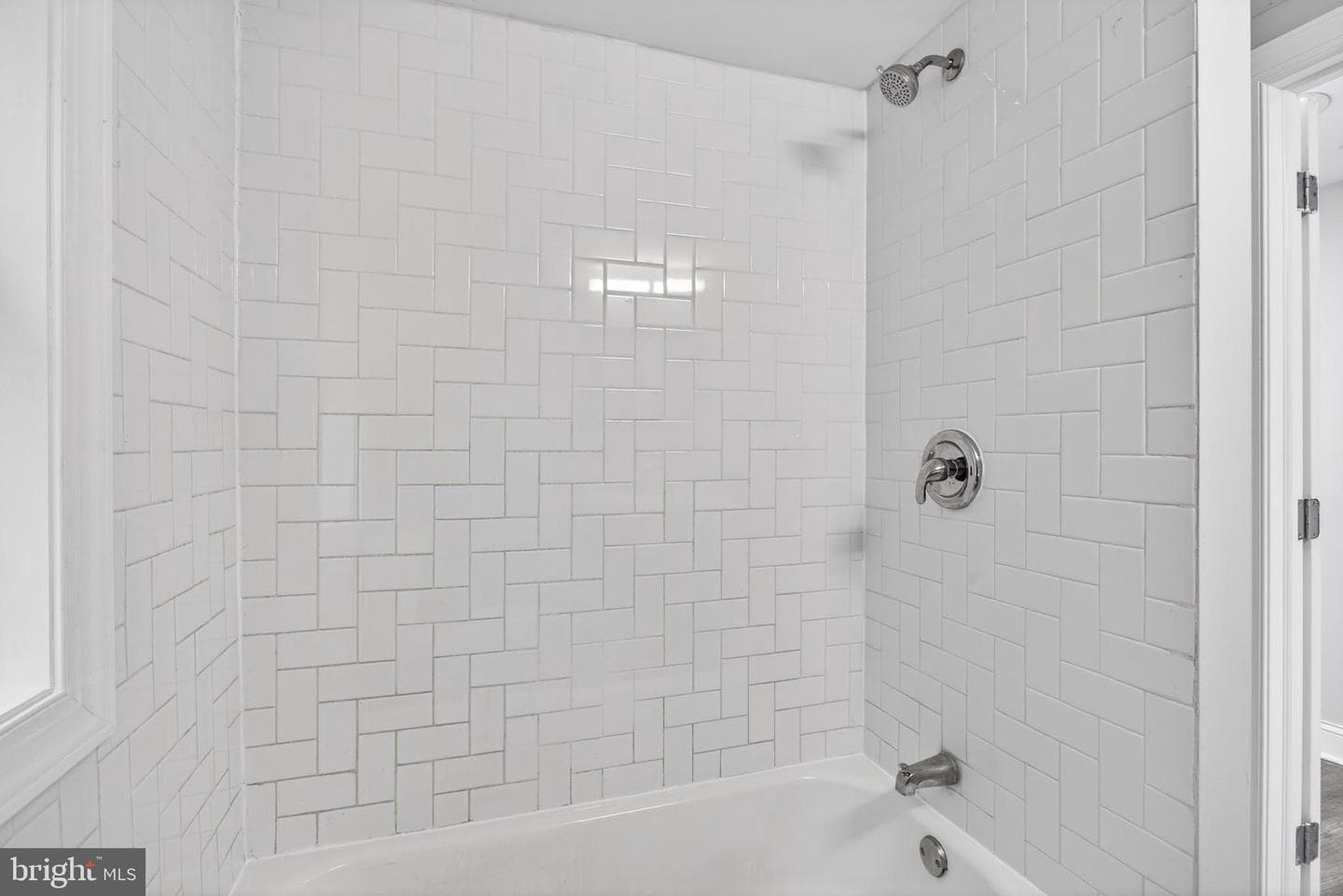 31 Emmett Street photo 18