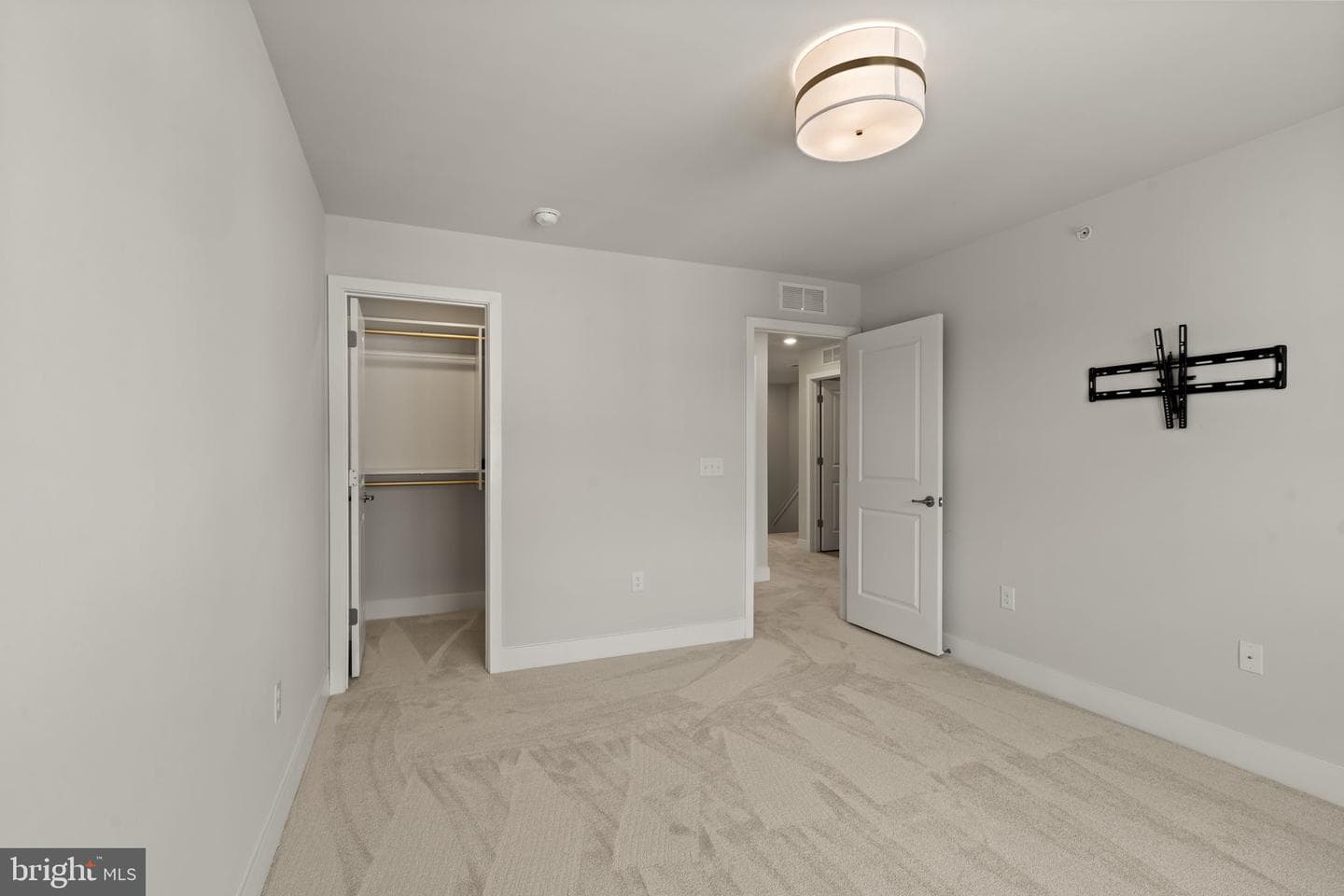 903 Anvil Court photo 23