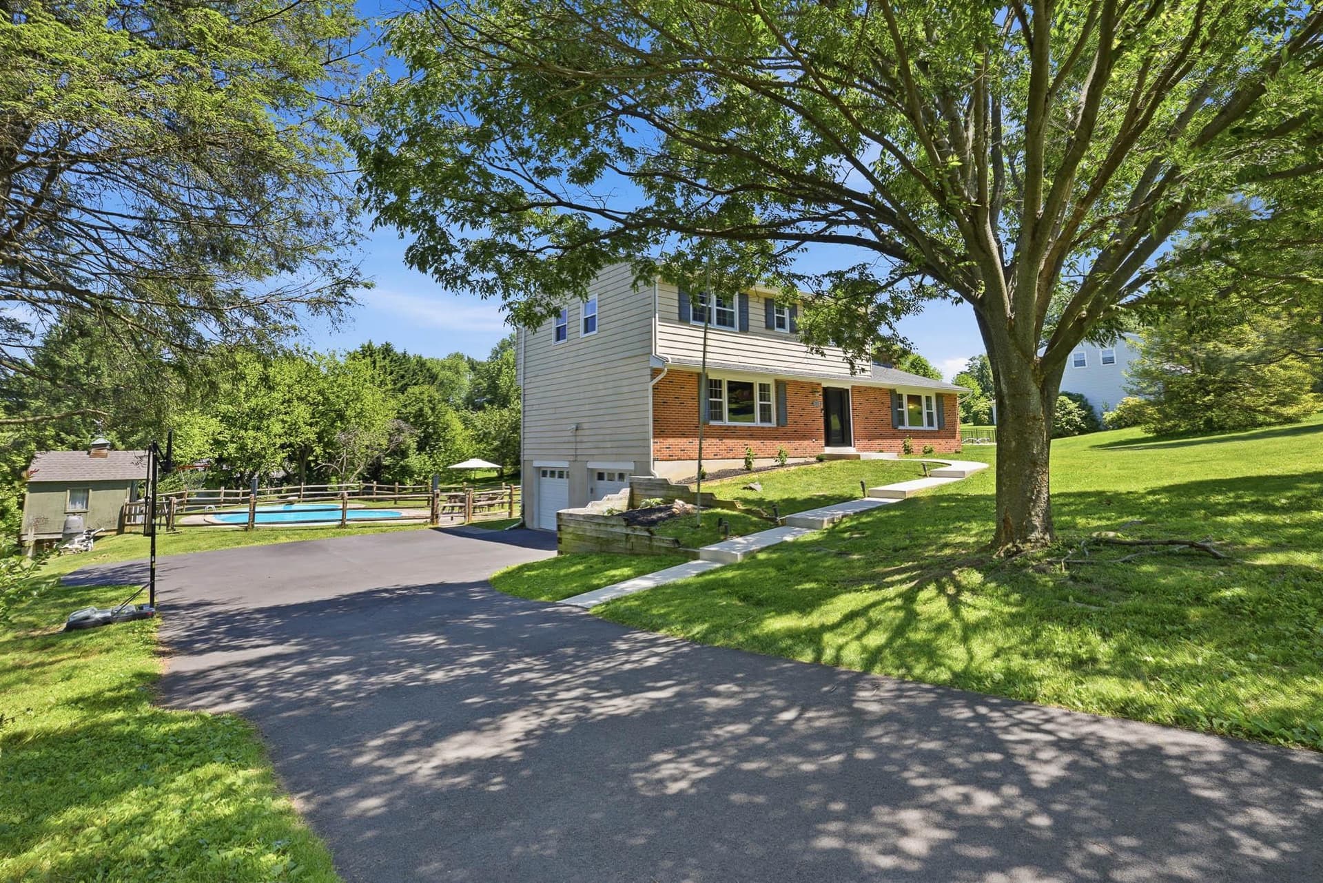 111 Skyline Drive photo 5