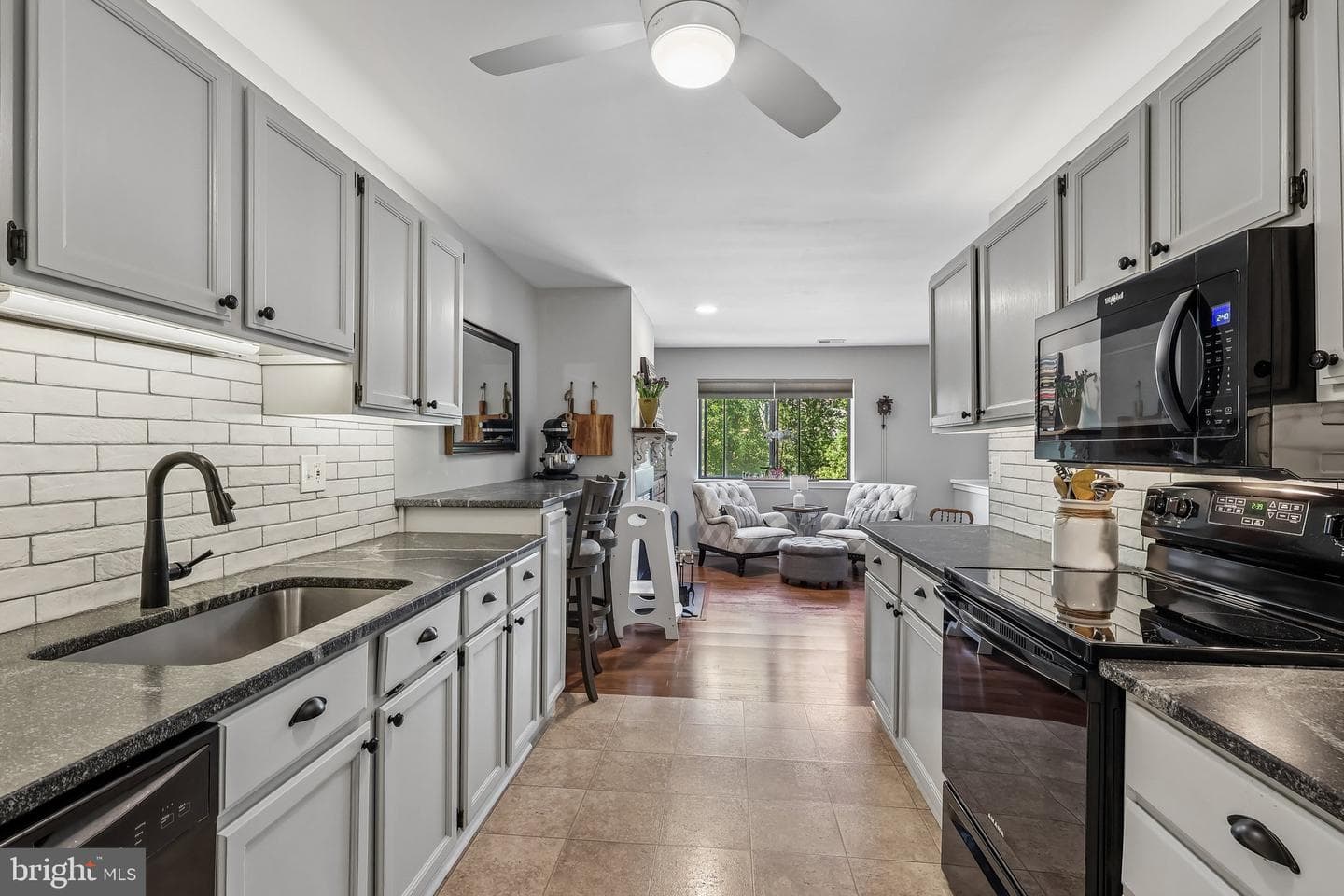 460 Lynetree Drive #21-C photo 11