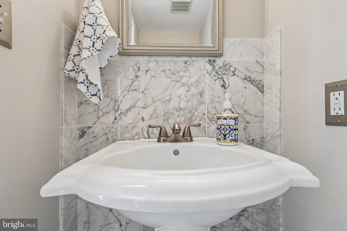 460 Lynetree Drive #21-C photo 16