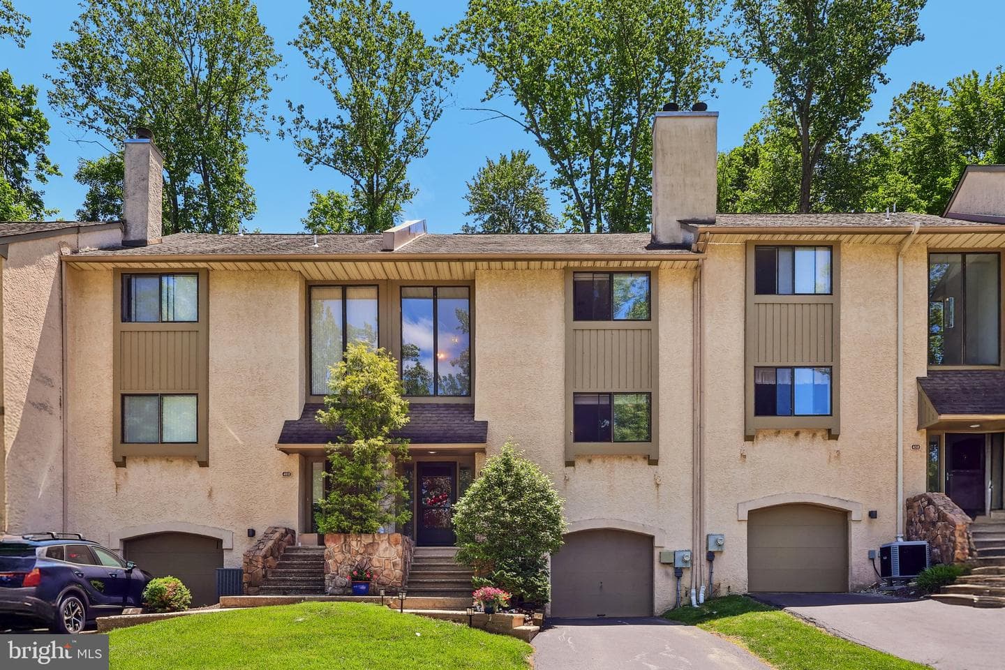 460 Lynetree Drive #21-C photo 2