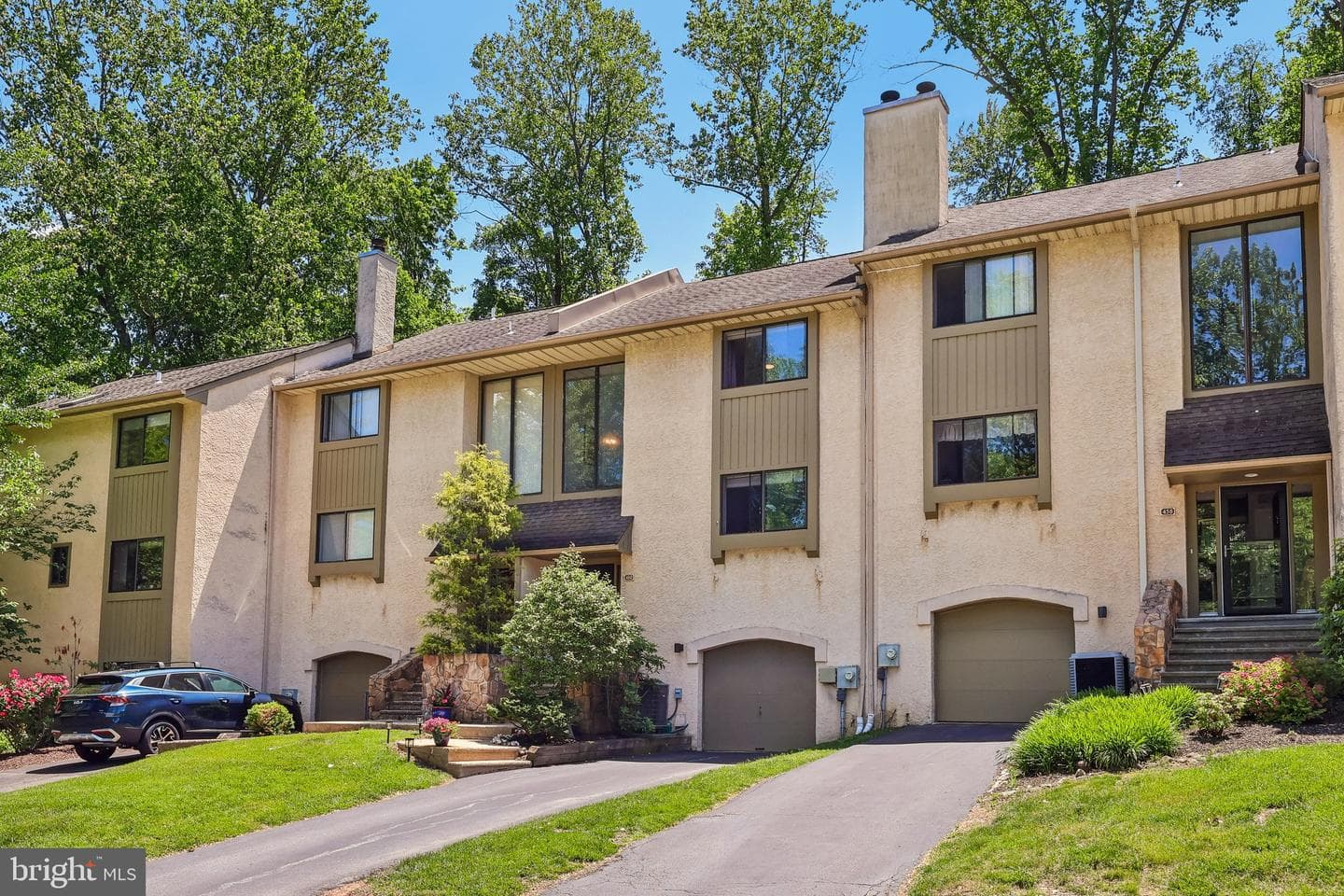 460 Lynetree Drive #21-C photo 3