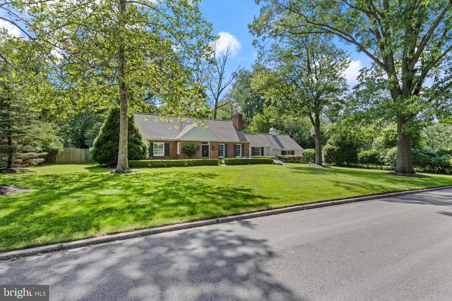 574 Timber Lane photo 2