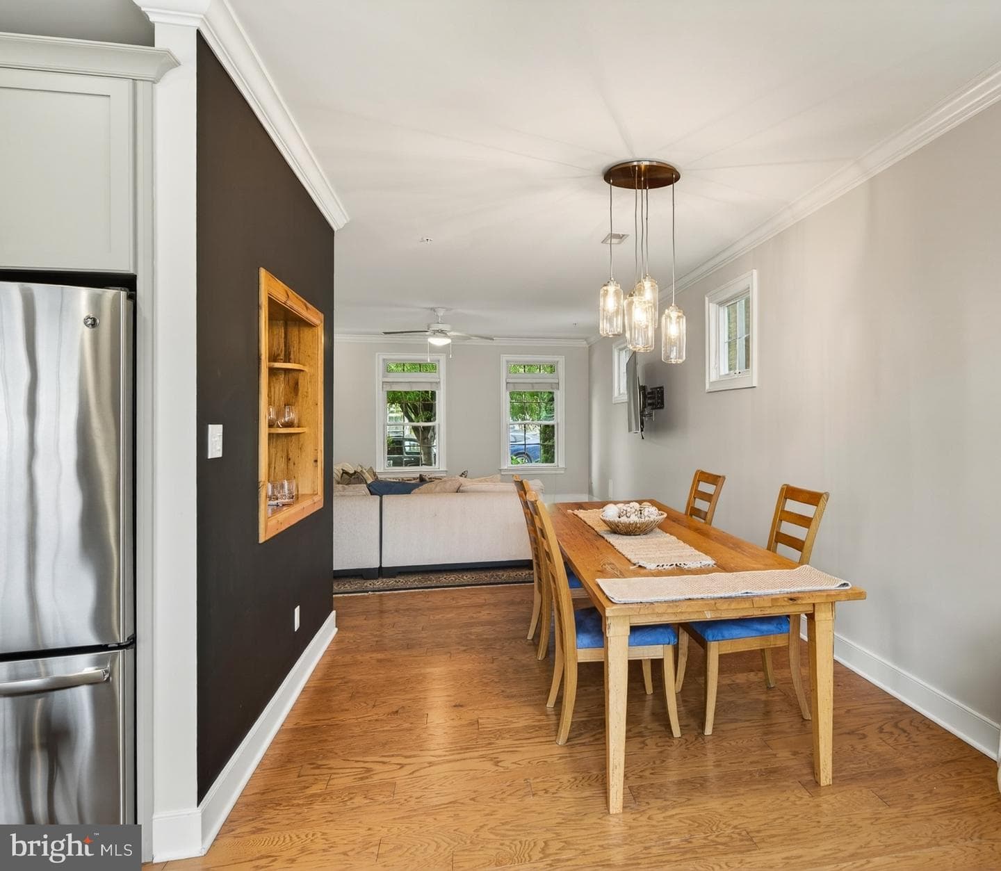 632 Magnolia Court photo 4
