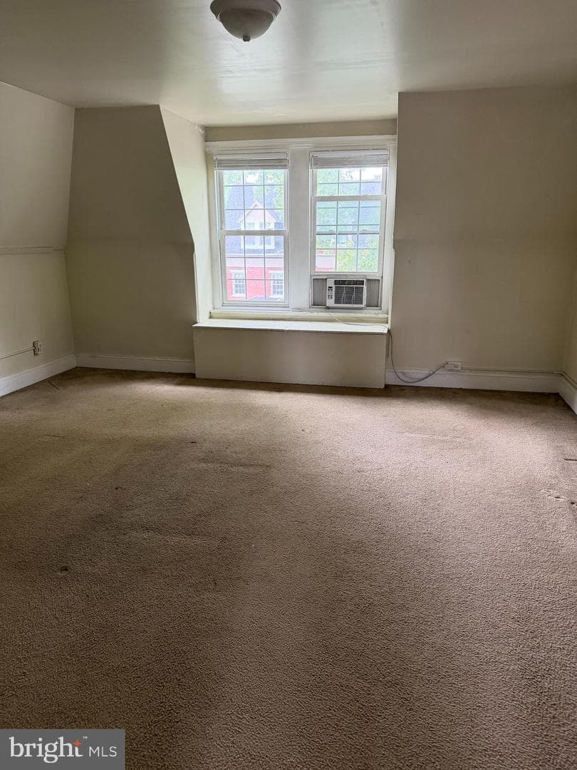 531 S Walnut Street photo 11