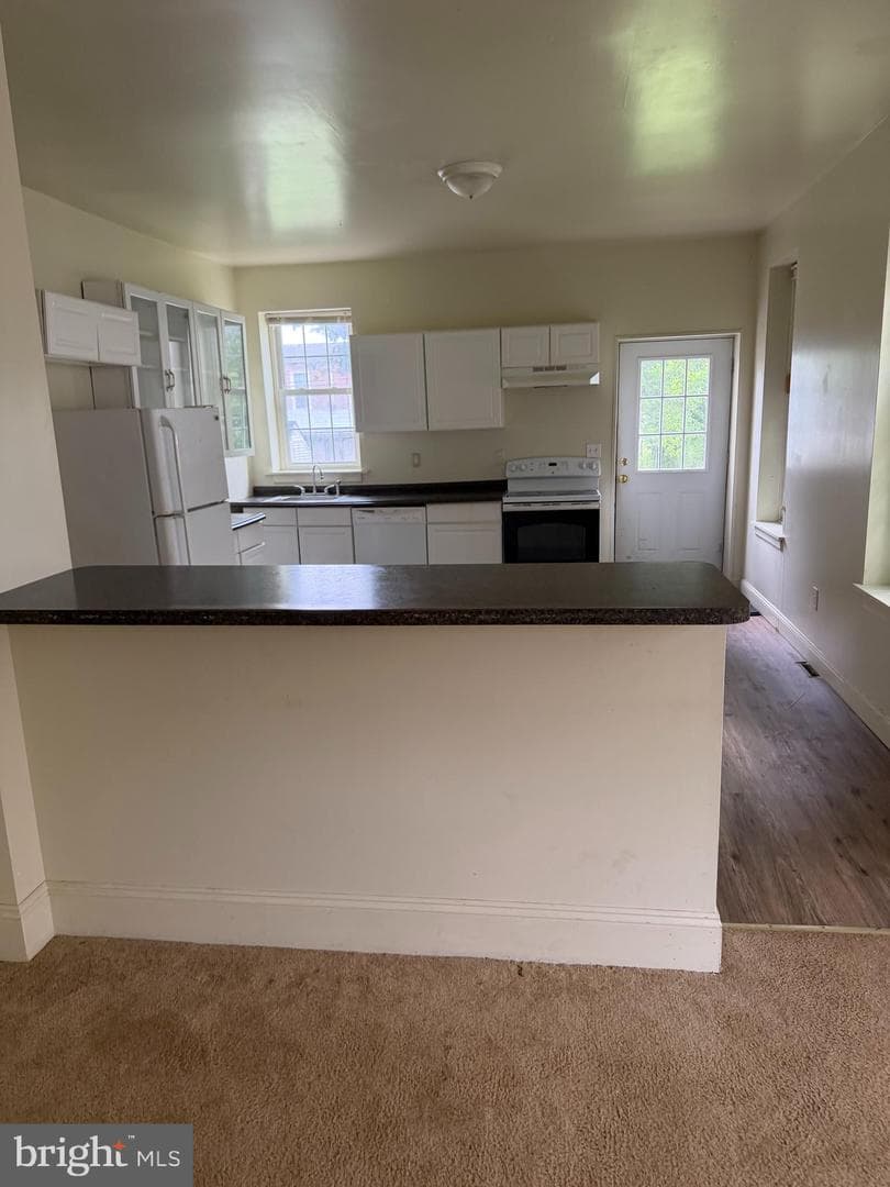 531 S Walnut Street photo 4