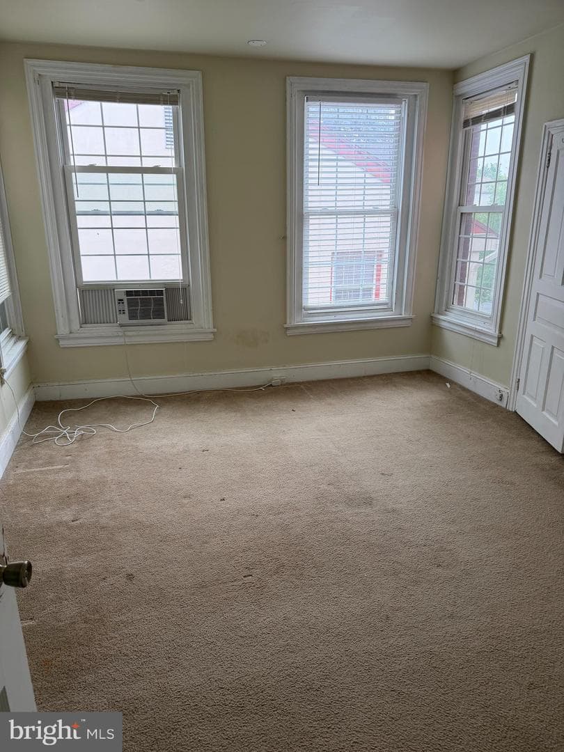 531 S Walnut Street photo 8
