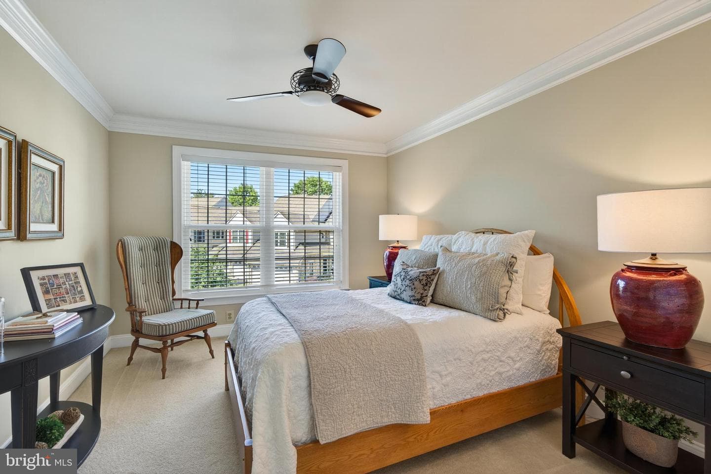 304 Greenbriar Drive photo 44